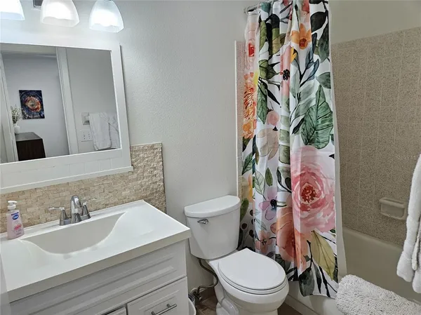 $3,800 | 764 Avenida Estancias, Unit 206, Venice, FL 34292