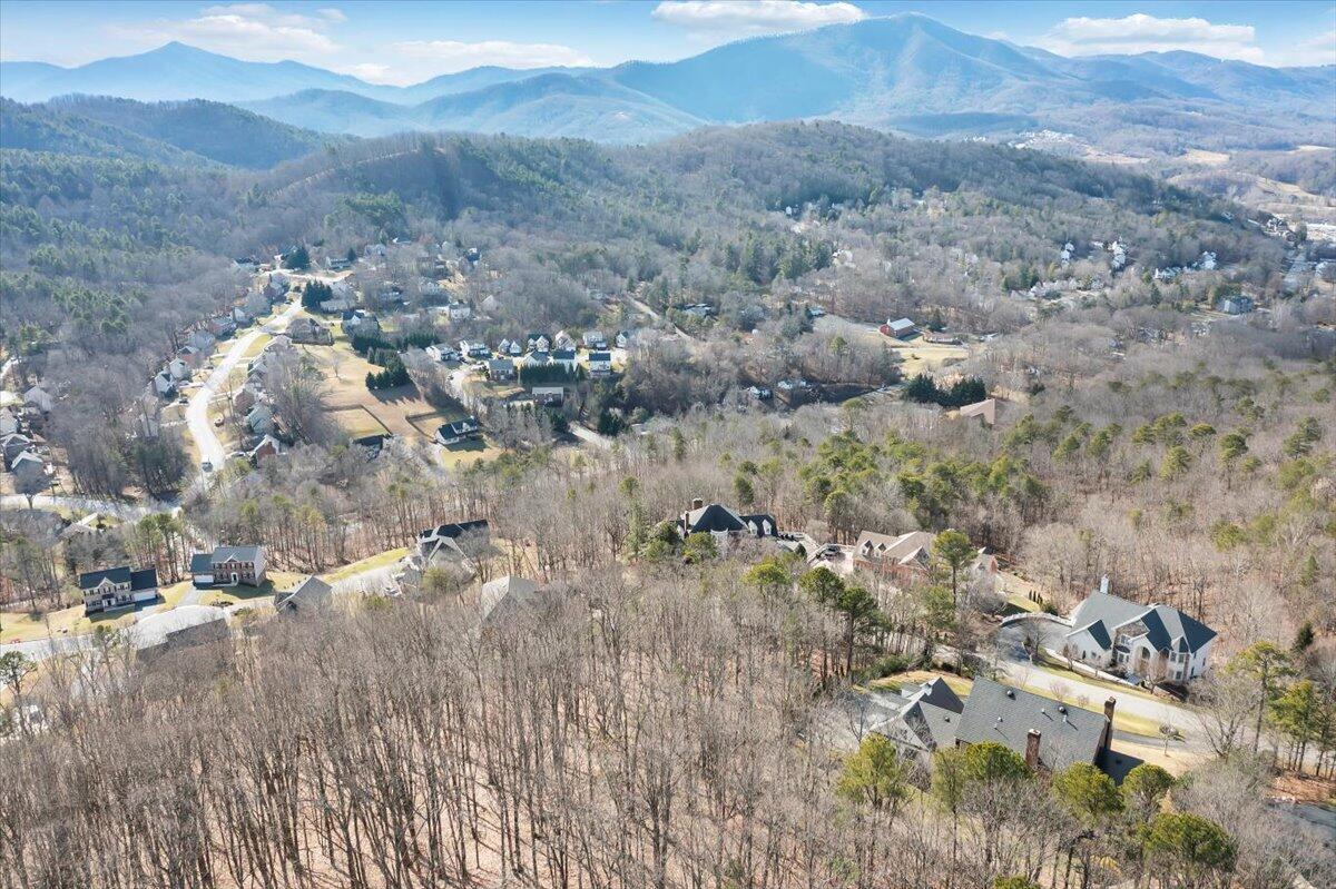 5316 Fox Den Road Roanoke, VA 24018 - Photo 12 of 28 12-DJI_0132