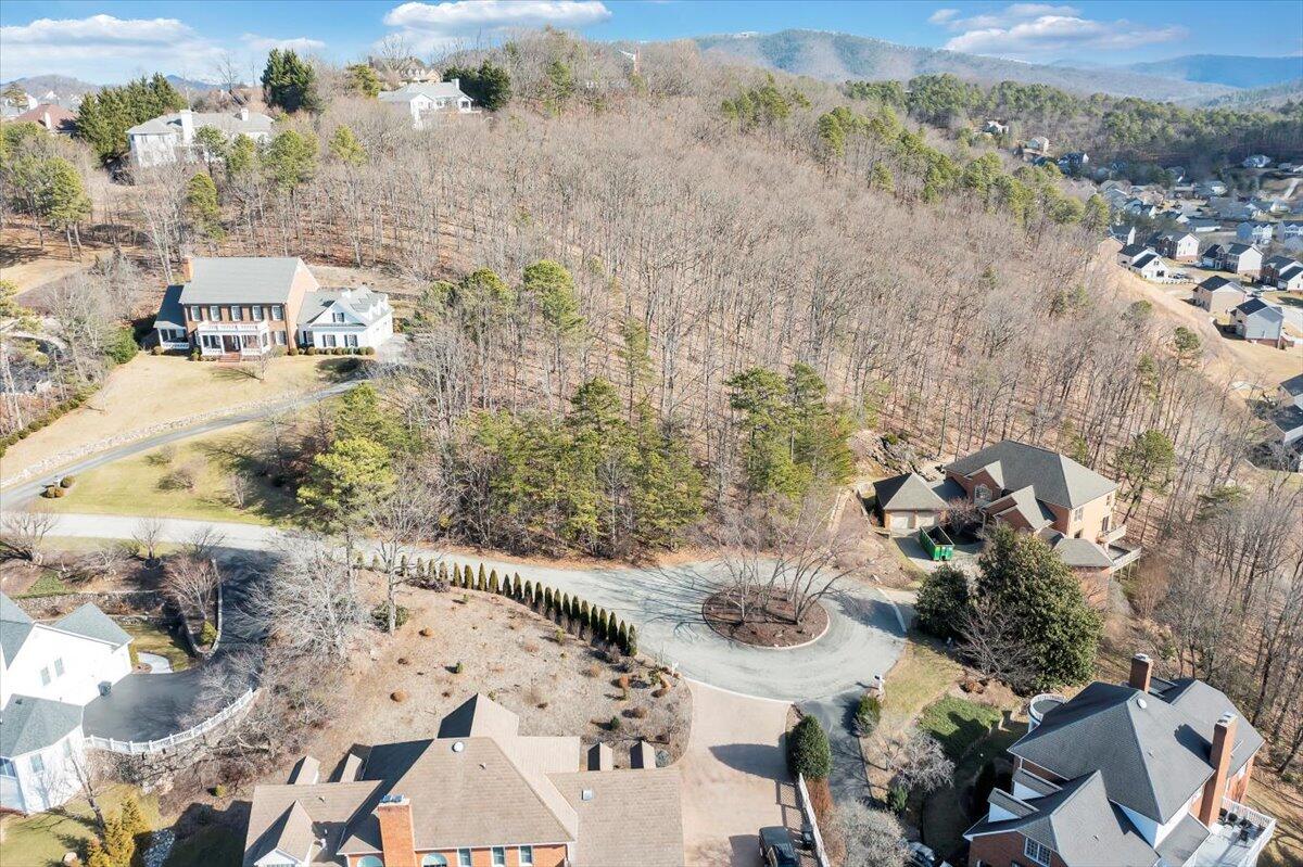 5316 Fox Den Road Roanoke, VA 24018 - Photo 7 of 28 07-DJI_0127