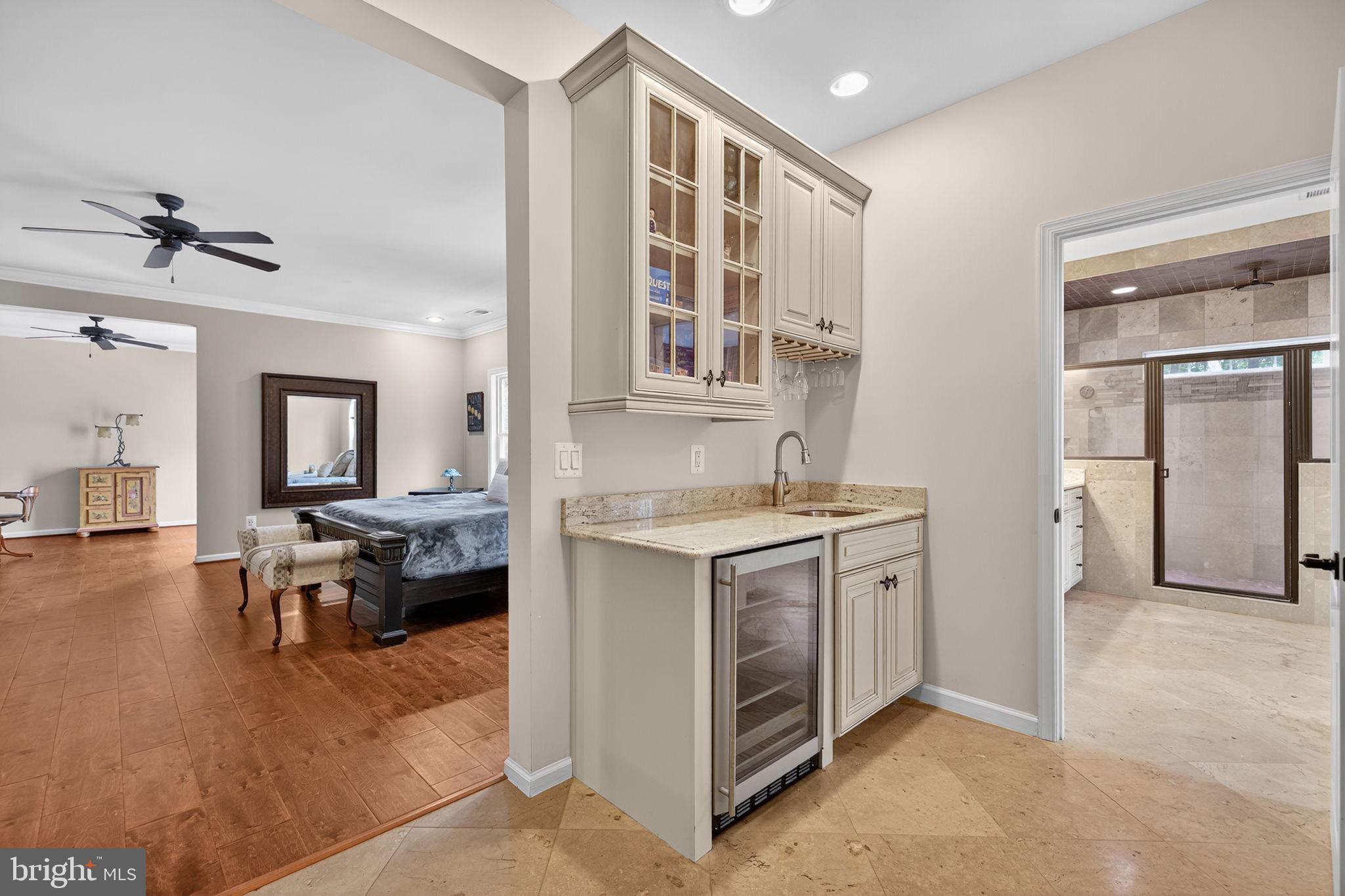 22011 Beaverdam Drive Ashburn, VA 20148 - Photo 68 of 109 Elegant living space with modern amenities.
