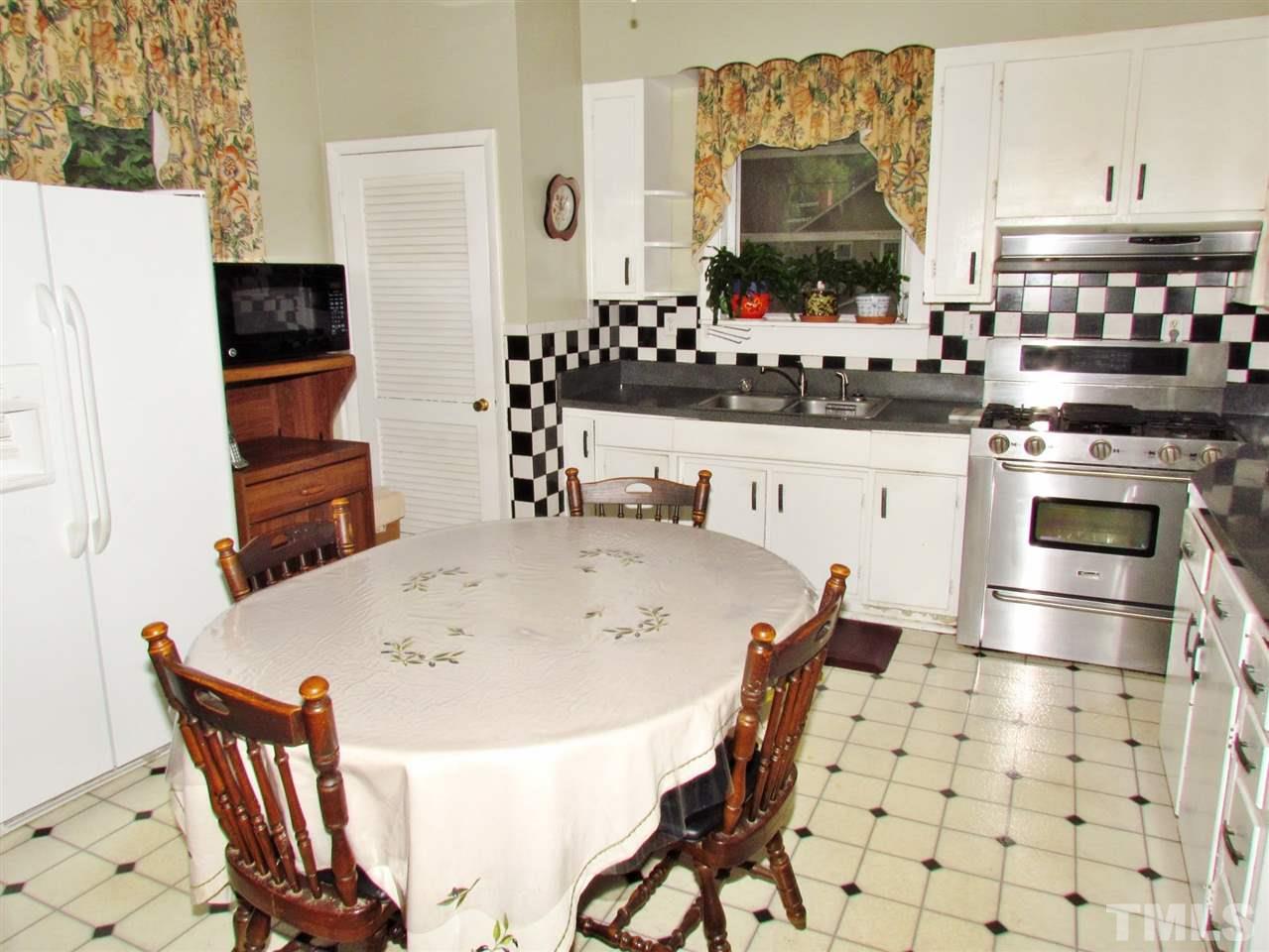 506 Tilden Street Raleigh, NC 27605 - Photo 11 of 29