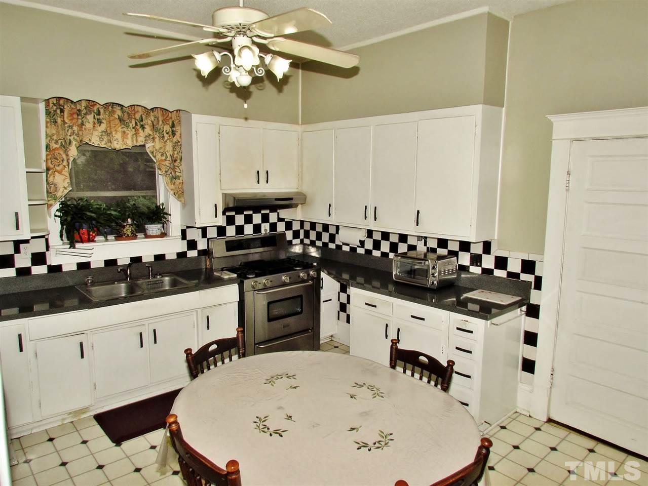 506 Tilden Street Raleigh, NC 27605 - Photo 12 of 29