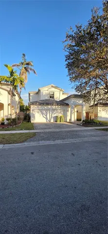 $3,300 | 215 Northeast 36th Avenue Road, Homestead, FL 33033