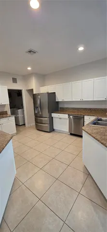 $3,300 | 215 Northeast 36th Avenue Road, Homestead, FL 33033