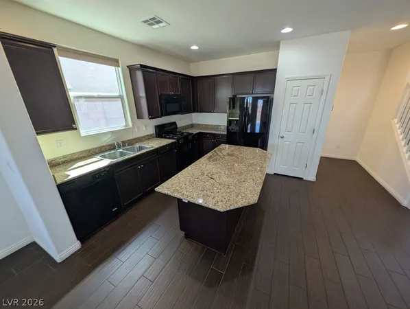 $2,000 | 7660 Ashby Gate Street, Las Vegas, NV 89166
