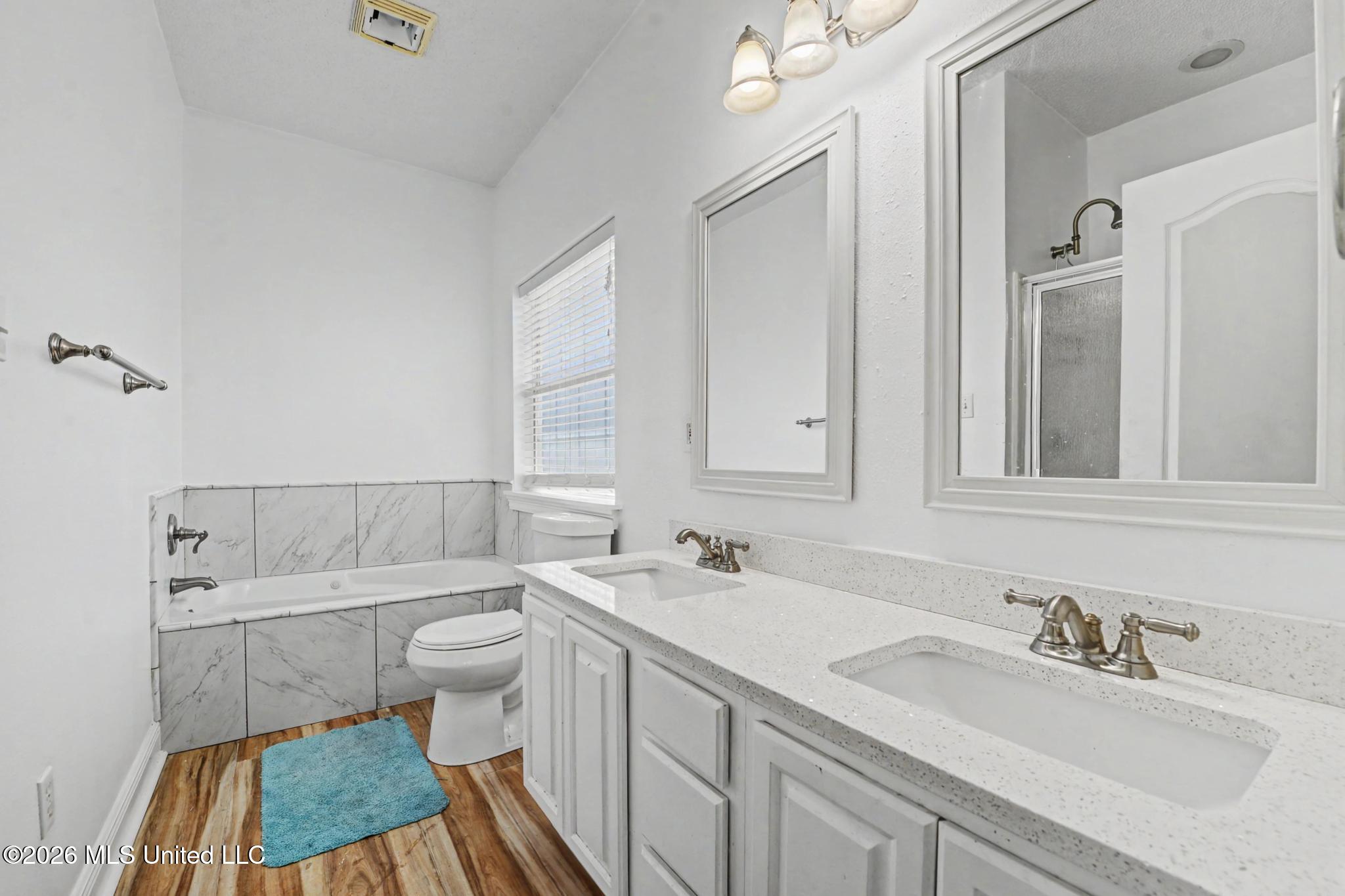 5715 Anoai Way Diamondhead, MS 39525 - Photo 14 of 24 Master Bathroom