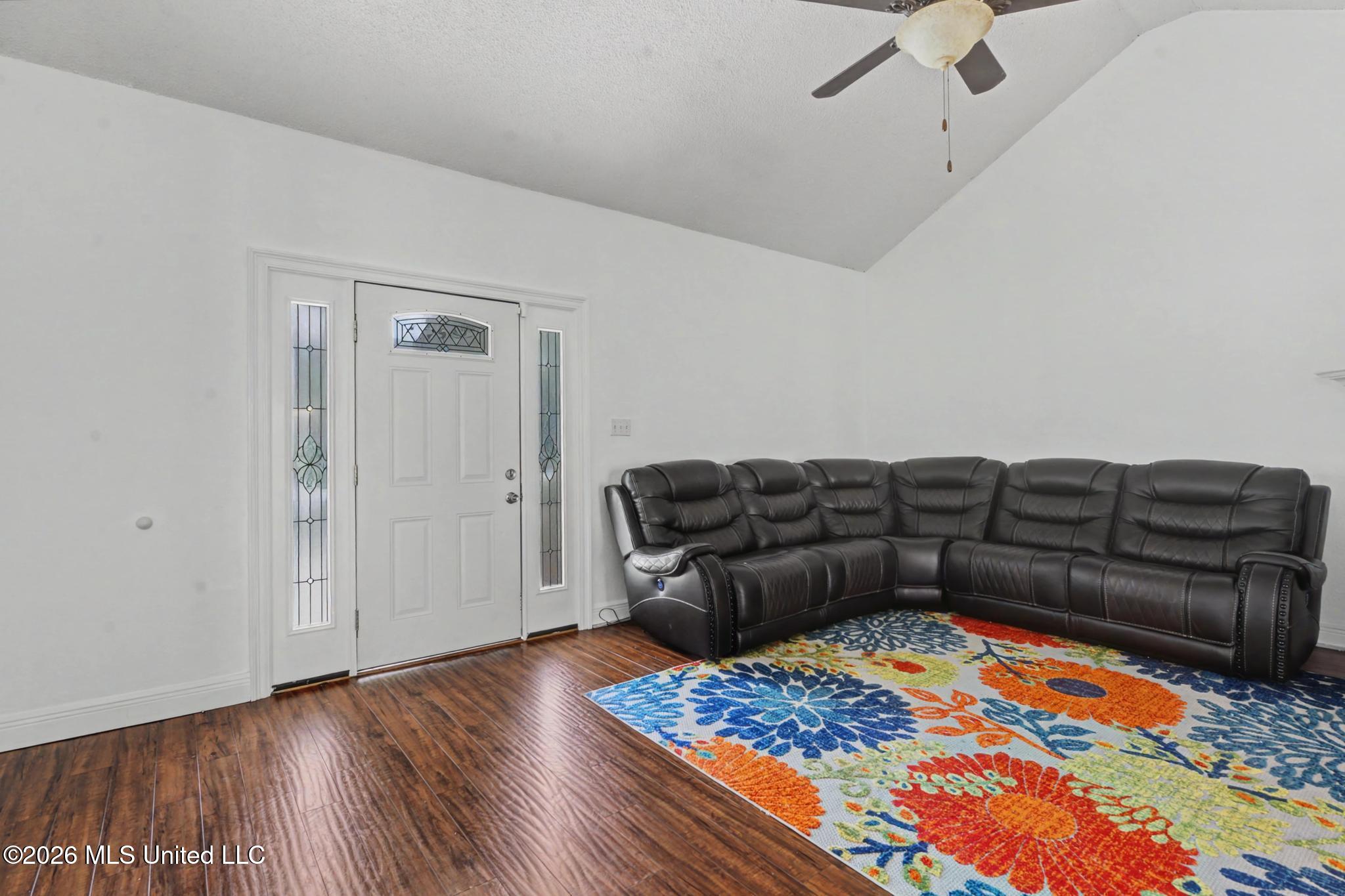 5715 Anoai Way Diamondhead, MS 39525 - Photo 4 of 24 Living Room
