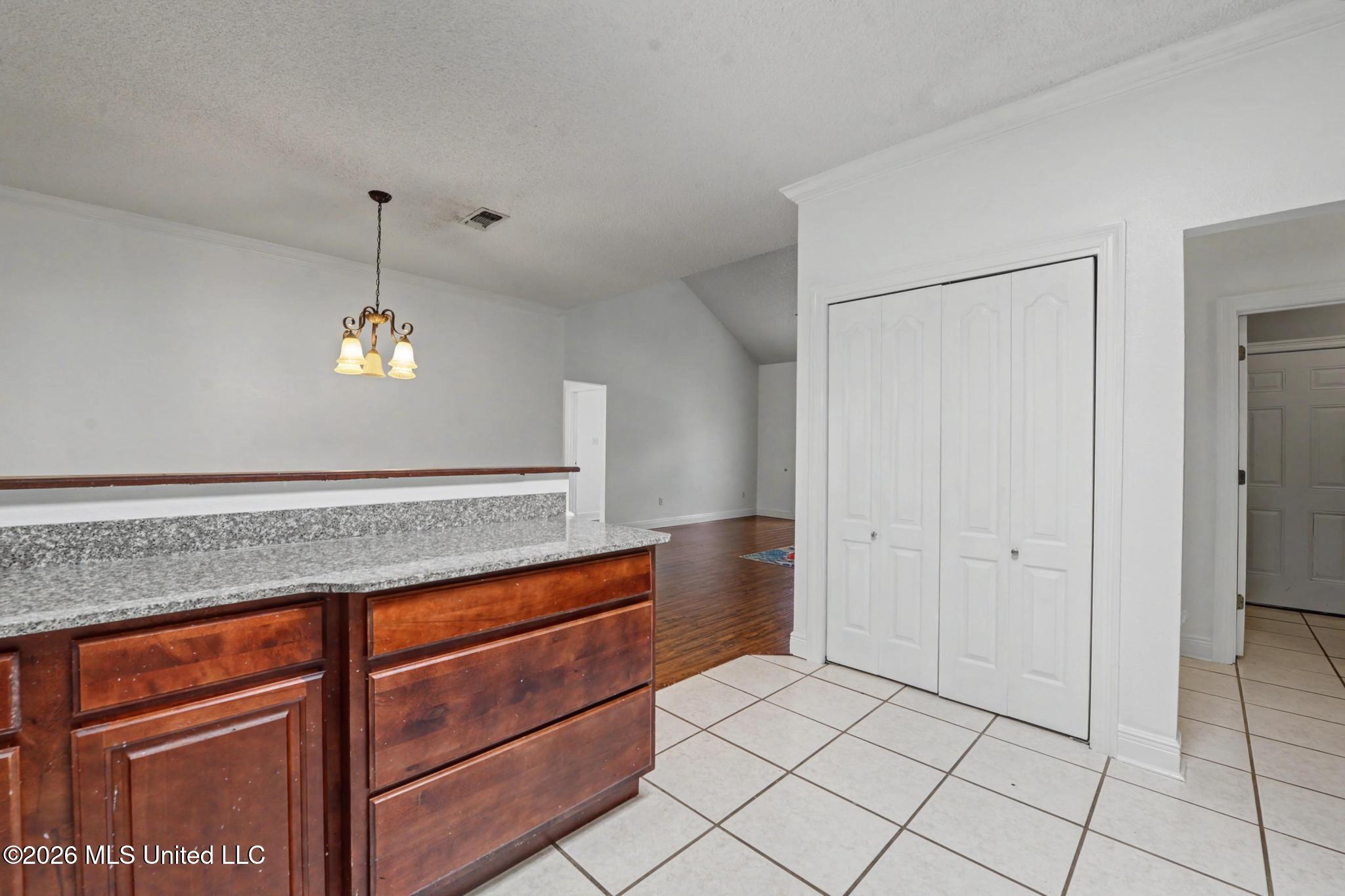 5715 Anoai Way Diamondhead, MS 39525 - Photo 10 of 24 Kitchen