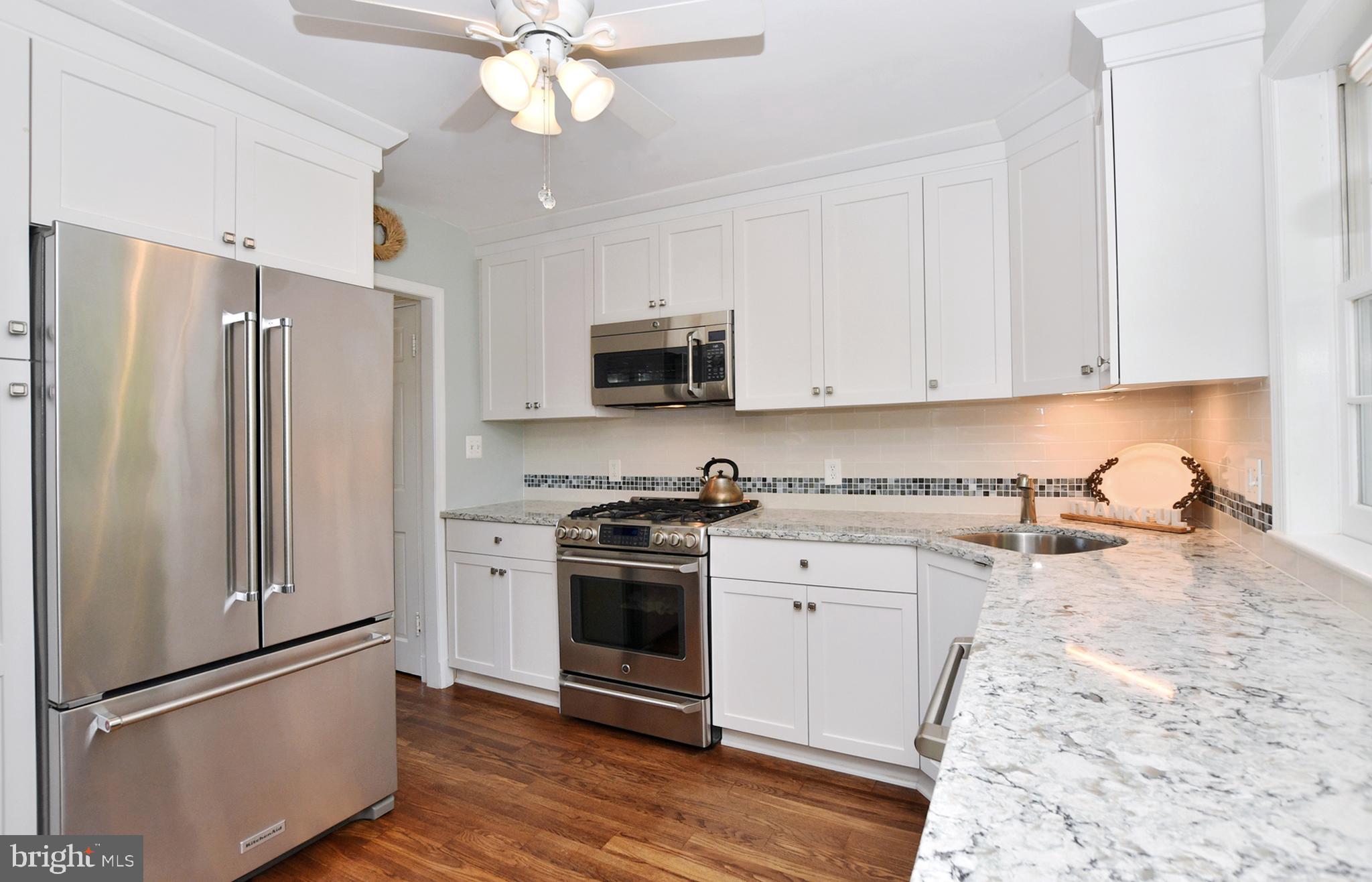 4515 Sleaford Road Bethesda, MD 20814 - Photo 12 of 47 SS Appliances, Pullout Drawers & Ceiling Fan