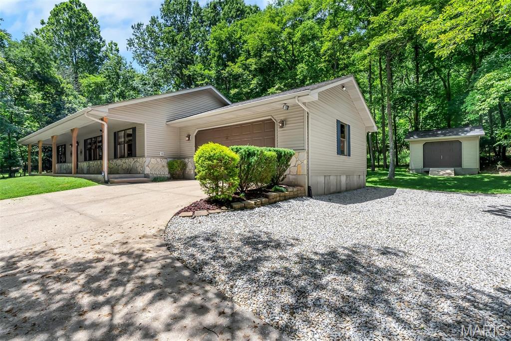 2469 Wild Valley Drive High Ridge, MO 63049 - Photo 45 of 51