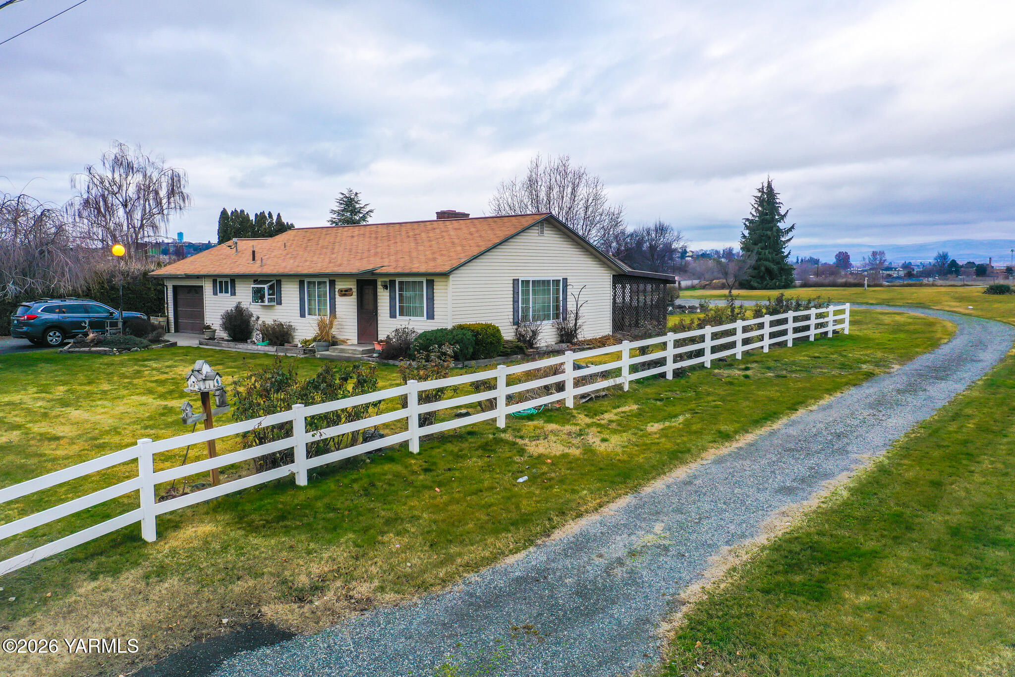 714 Hill Road South Sunnyside, WA 98944 - Photo 2 of 33 DJI_0589