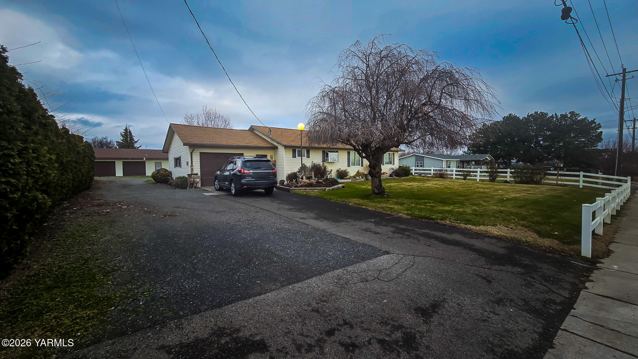 714 Hill Road South Sunnyside, WA 98944 - Photo 4 of 33 20260215_161410