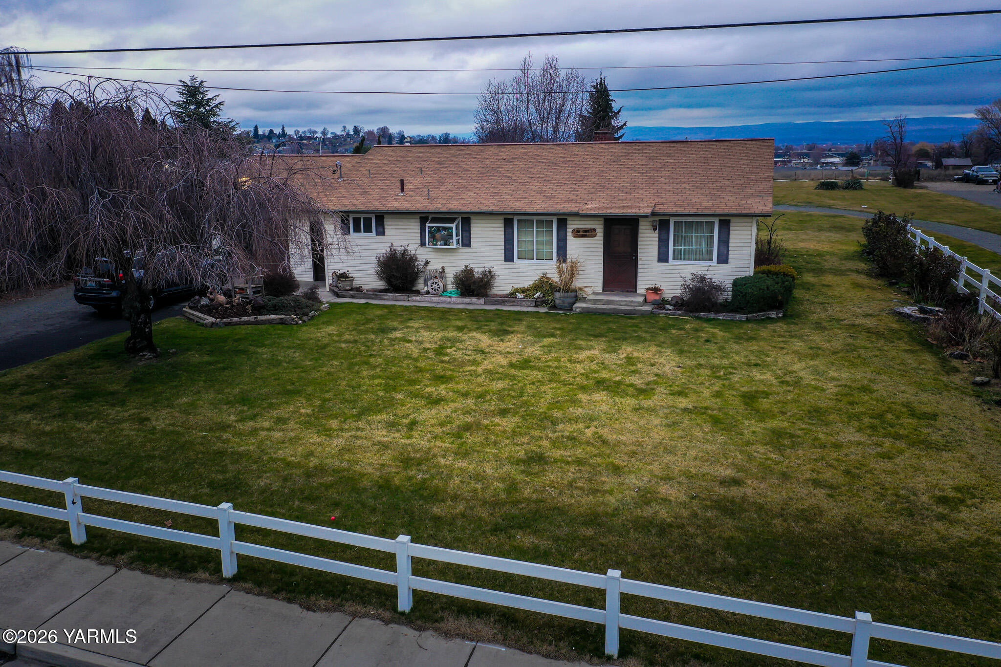 714 Hill Road South Sunnyside, WA 98944 - Photo 5 of 33 DJI_0586