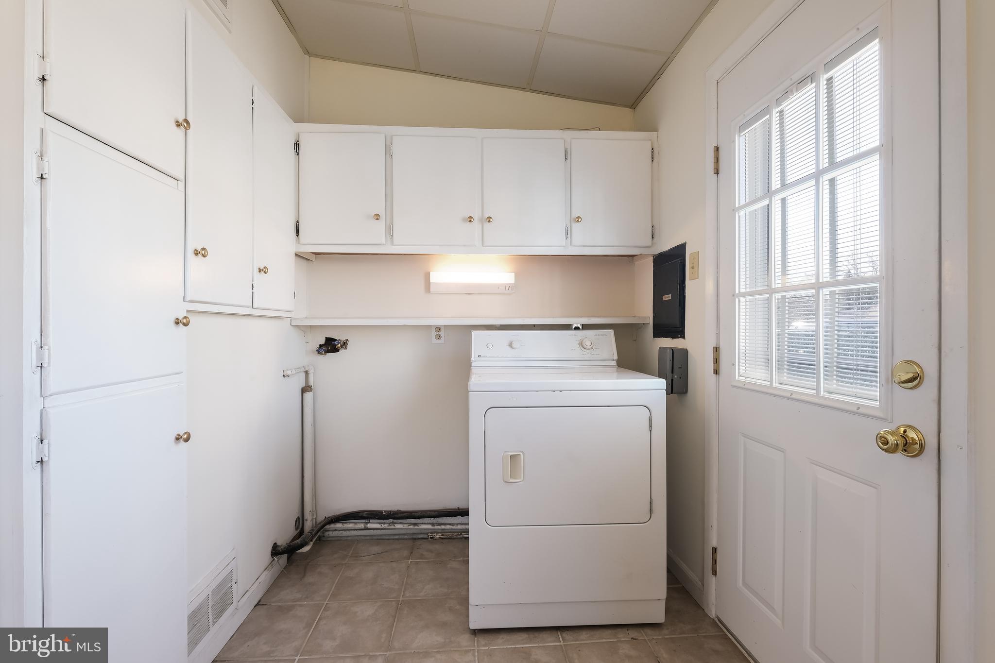 7 Greystone Road Ambler, PA 19002 - Photo 12 of 26 Lauandry