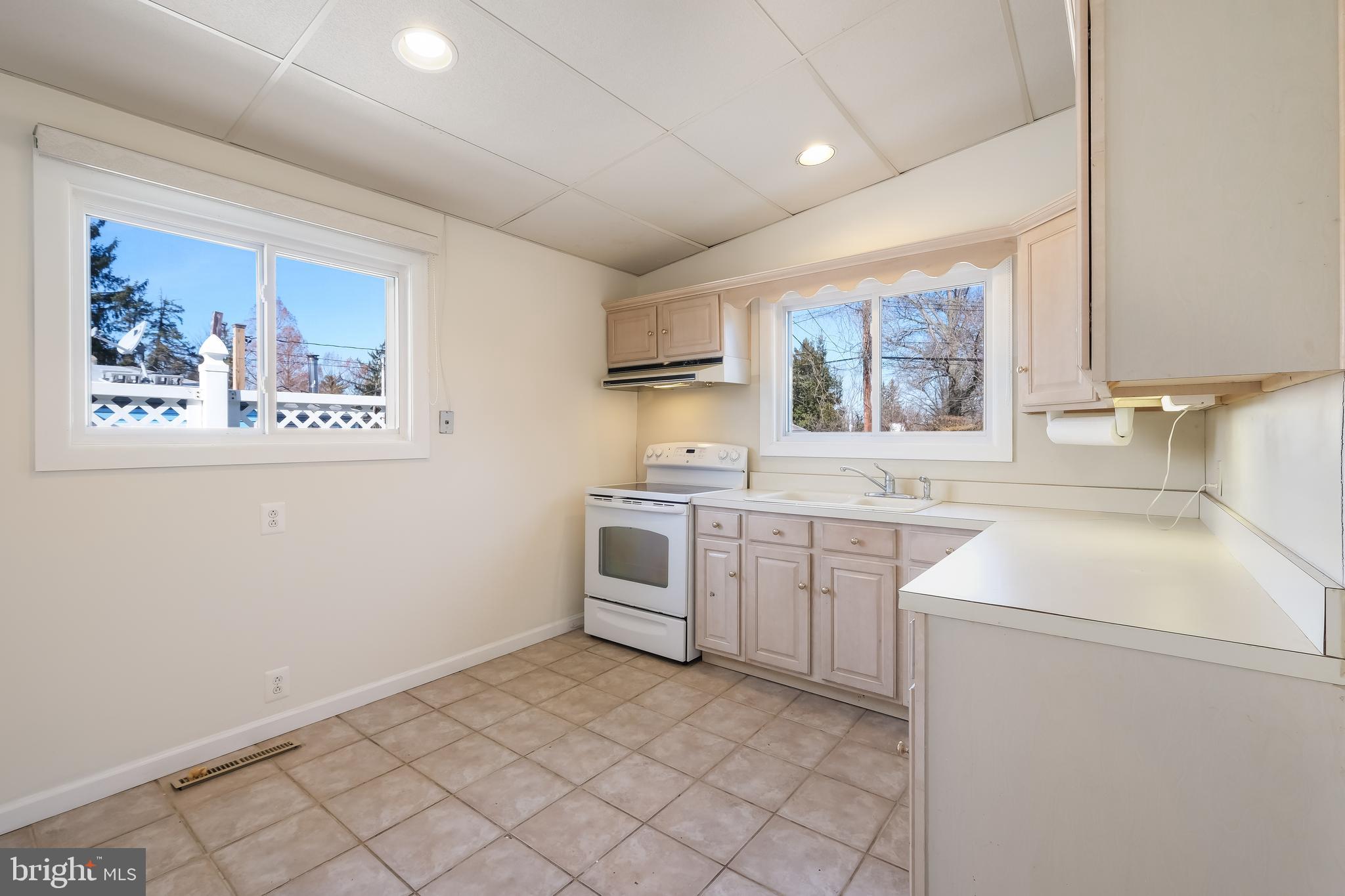 7 Greystone Road Ambler, PA 19002 - Photo 9 of 26 Kitchen