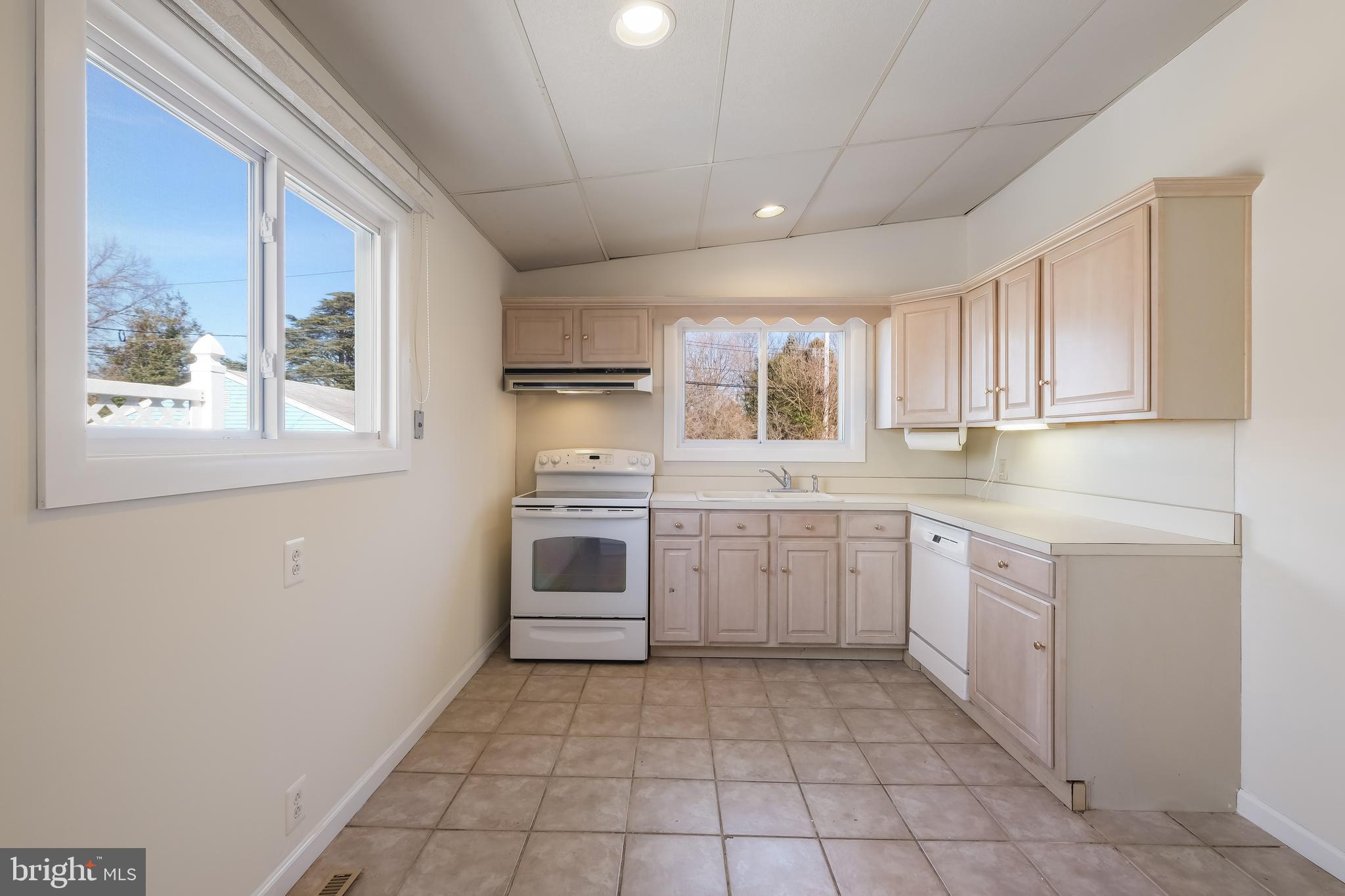 7 Greystone Road Ambler, PA 19002 - Photo 10 of 26 Kitchen