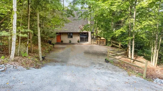 $980,000 | 55 Lakeview Drive, Horicon, NY 12808