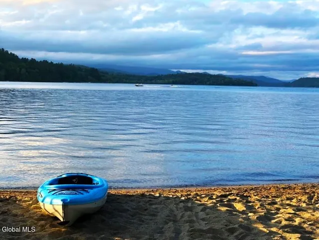 $980,000 | 55 Lakeview Drive, Horicon, NY 12808