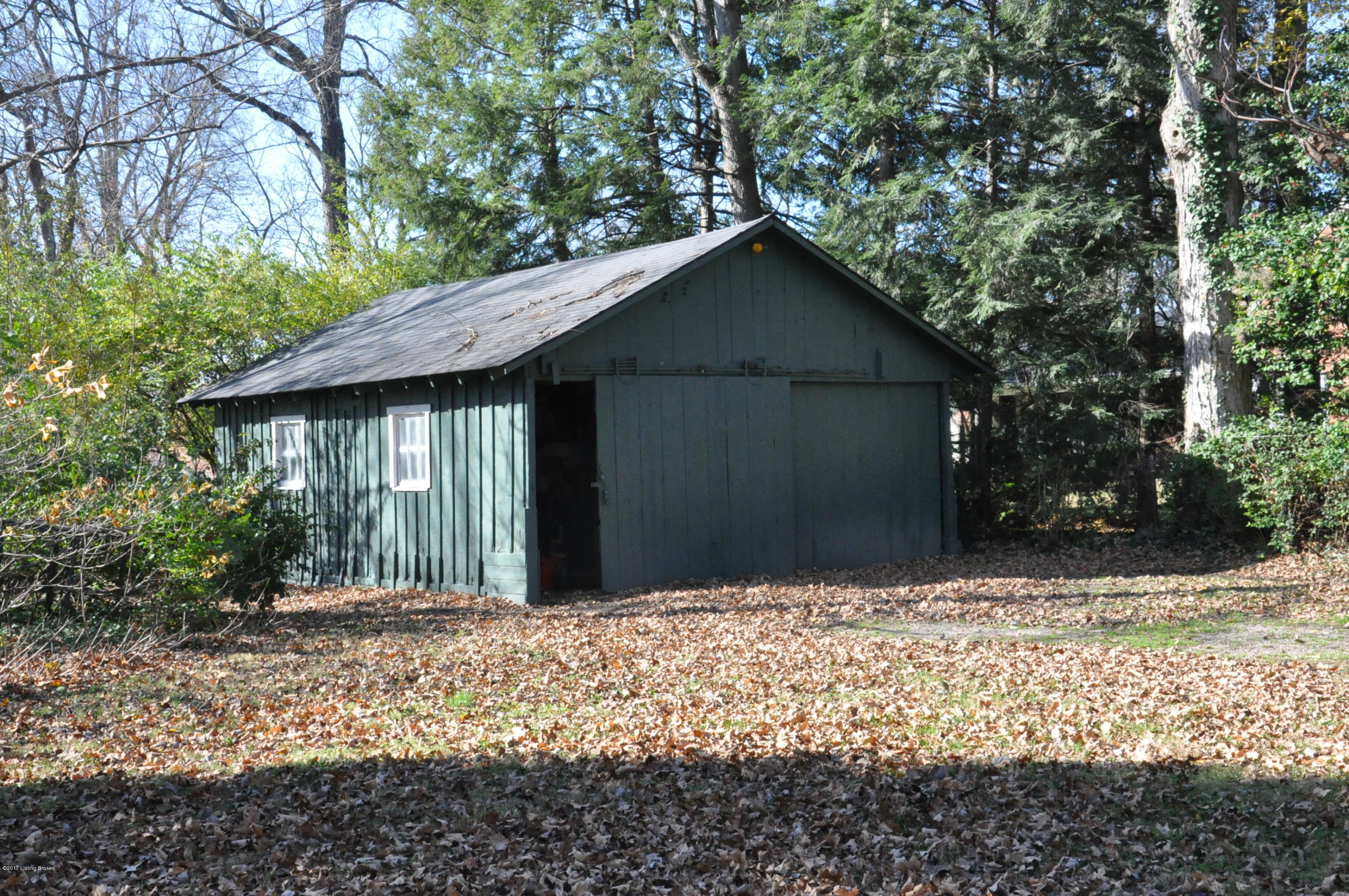 2640 Dundee Road Louisville, KY 40205 - Photo 14 of 46 DSC_0131