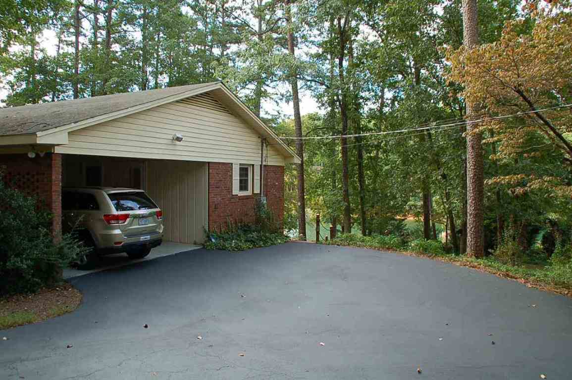 13078 Janda Road Seneca, SC 29672 - Photo 3 of 36 Gallery Image 3