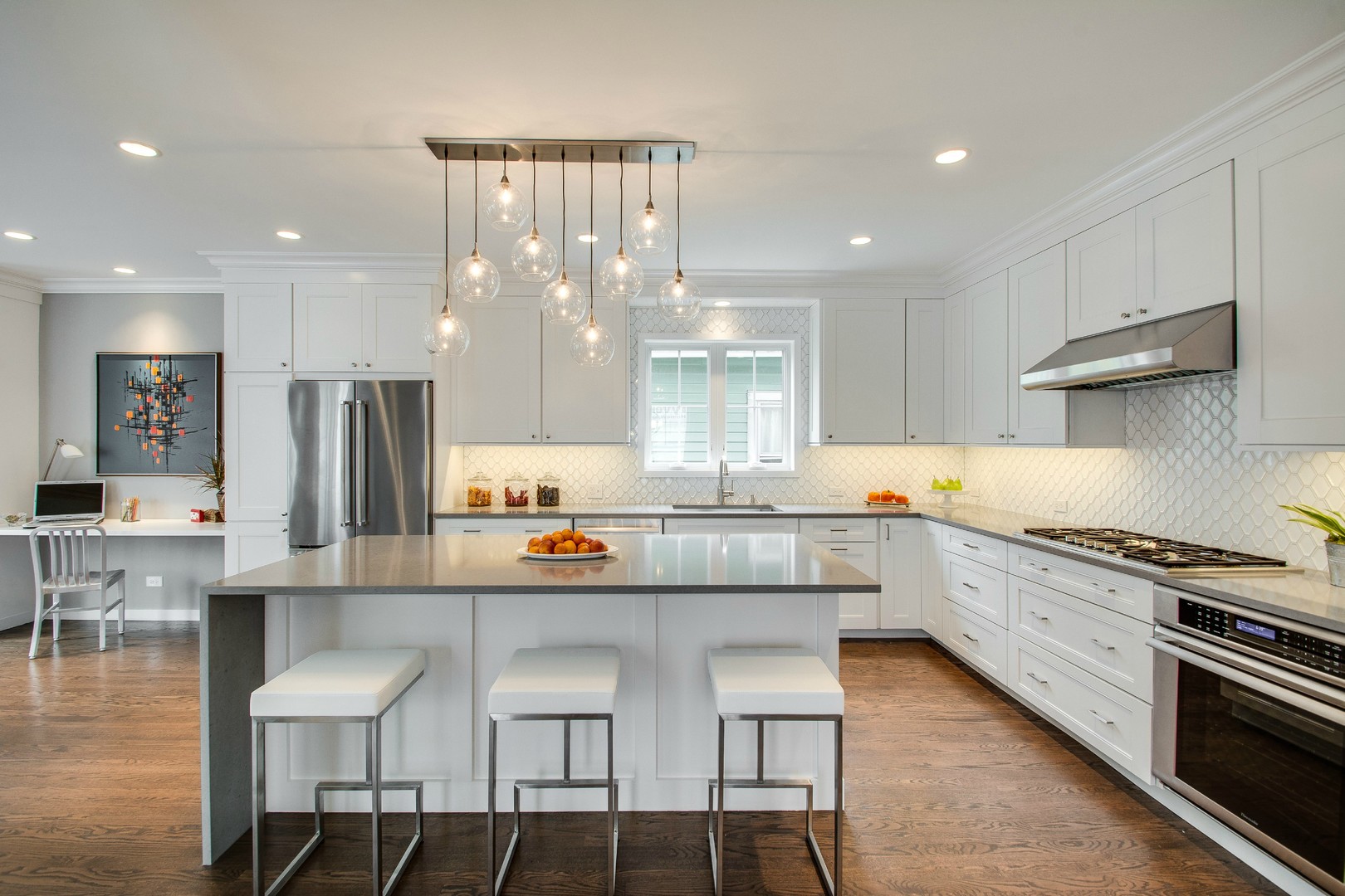 2307 Grey Avenue Evanston, IL 60201 - Photo 12 of 34