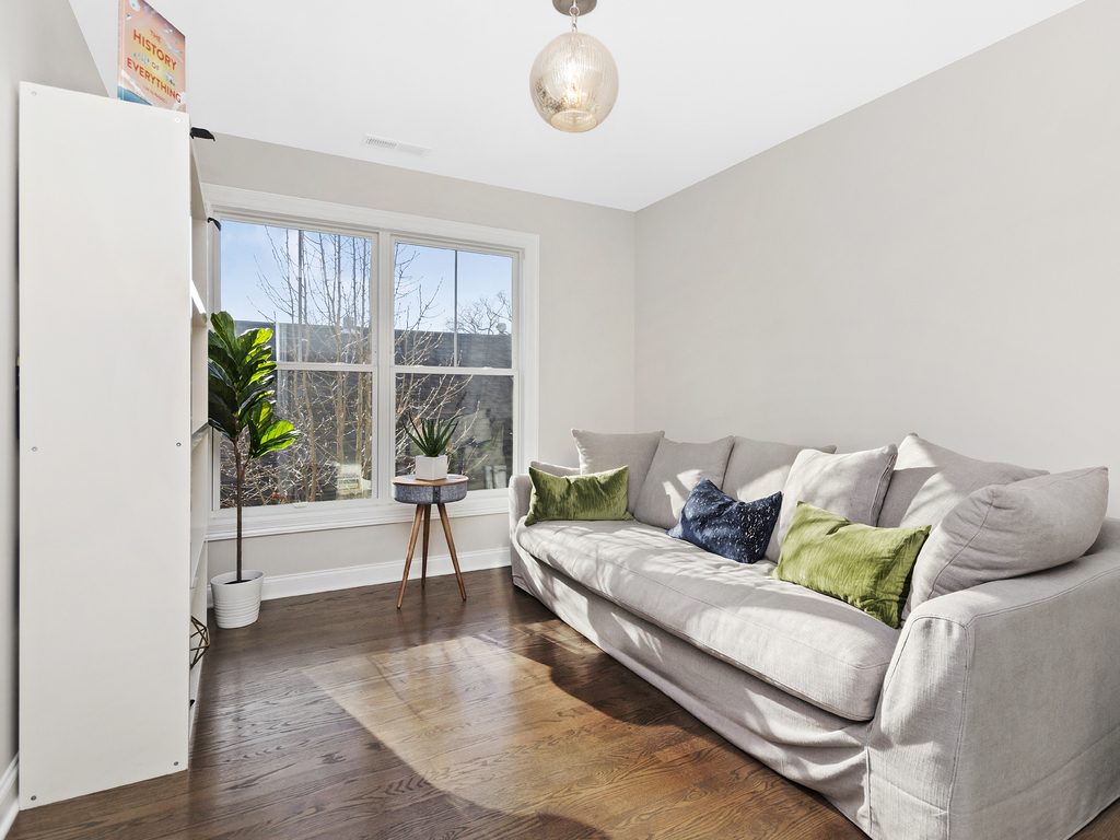 2307 Grey Avenue Evanston, IL 60201 - Photo 21 of 34