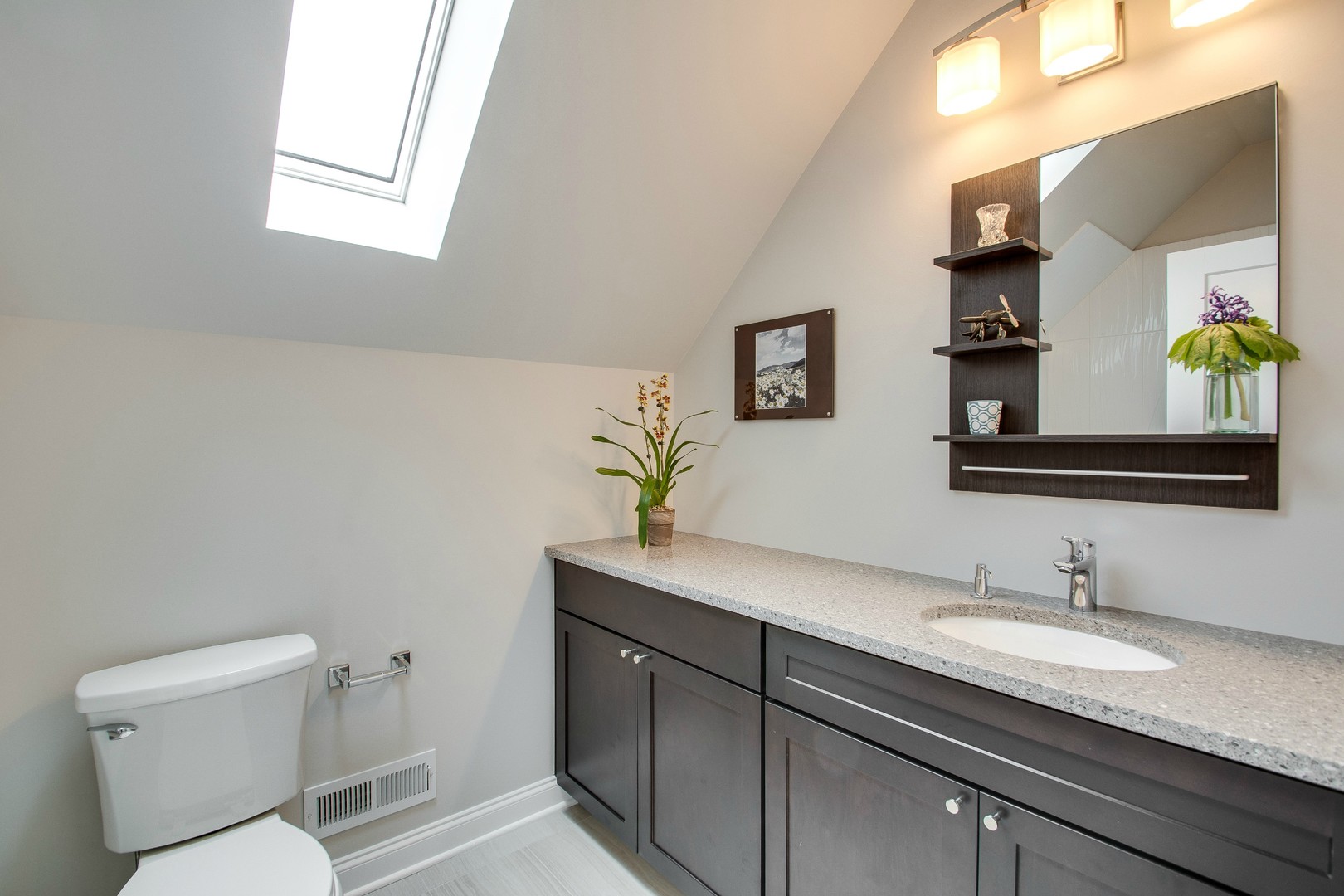 2307 Grey Avenue Evanston, IL 60201 - Photo 28 of 34