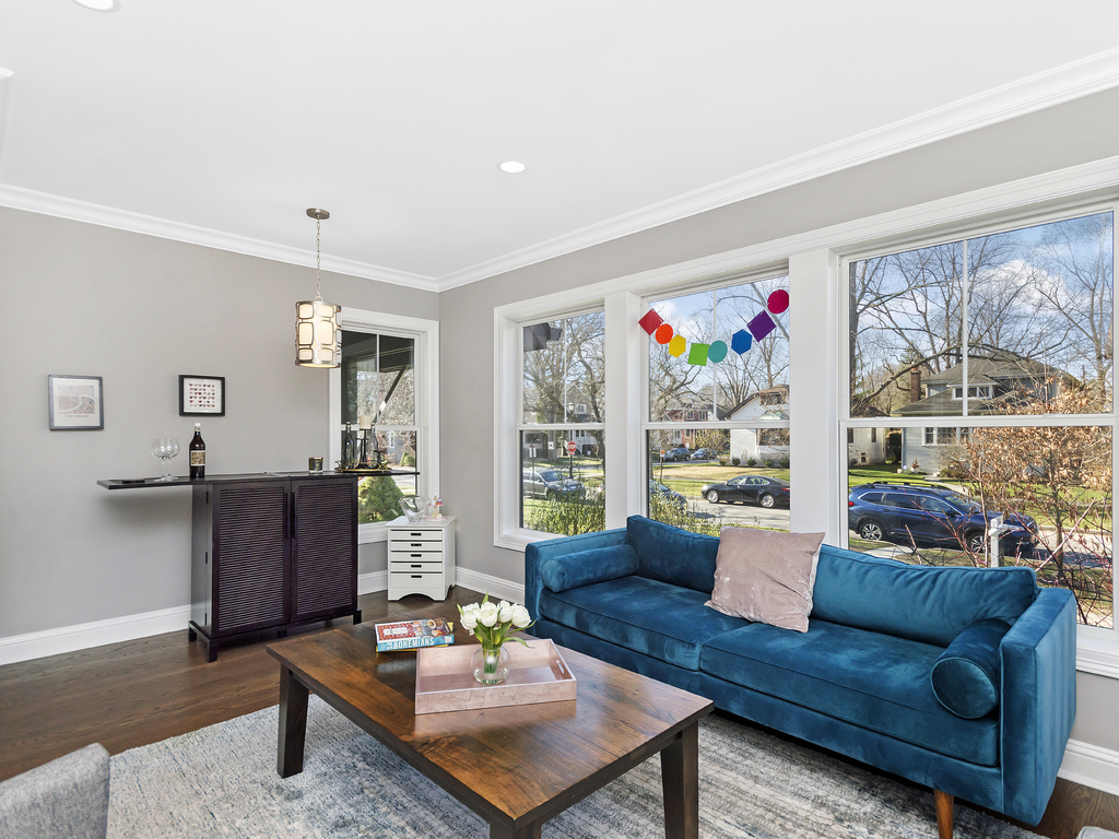 2307 Grey Avenue Evanston, IL 60201 - Photo 5 of 34