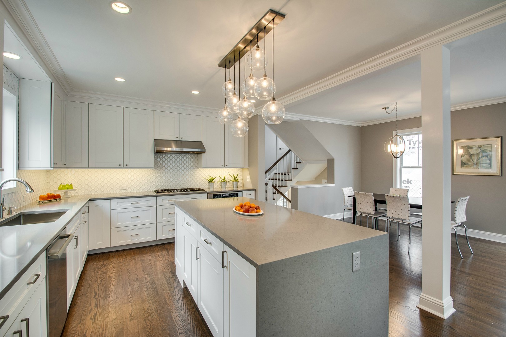 2307 Grey Avenue Evanston, IL 60201 - Photo 10 of 34