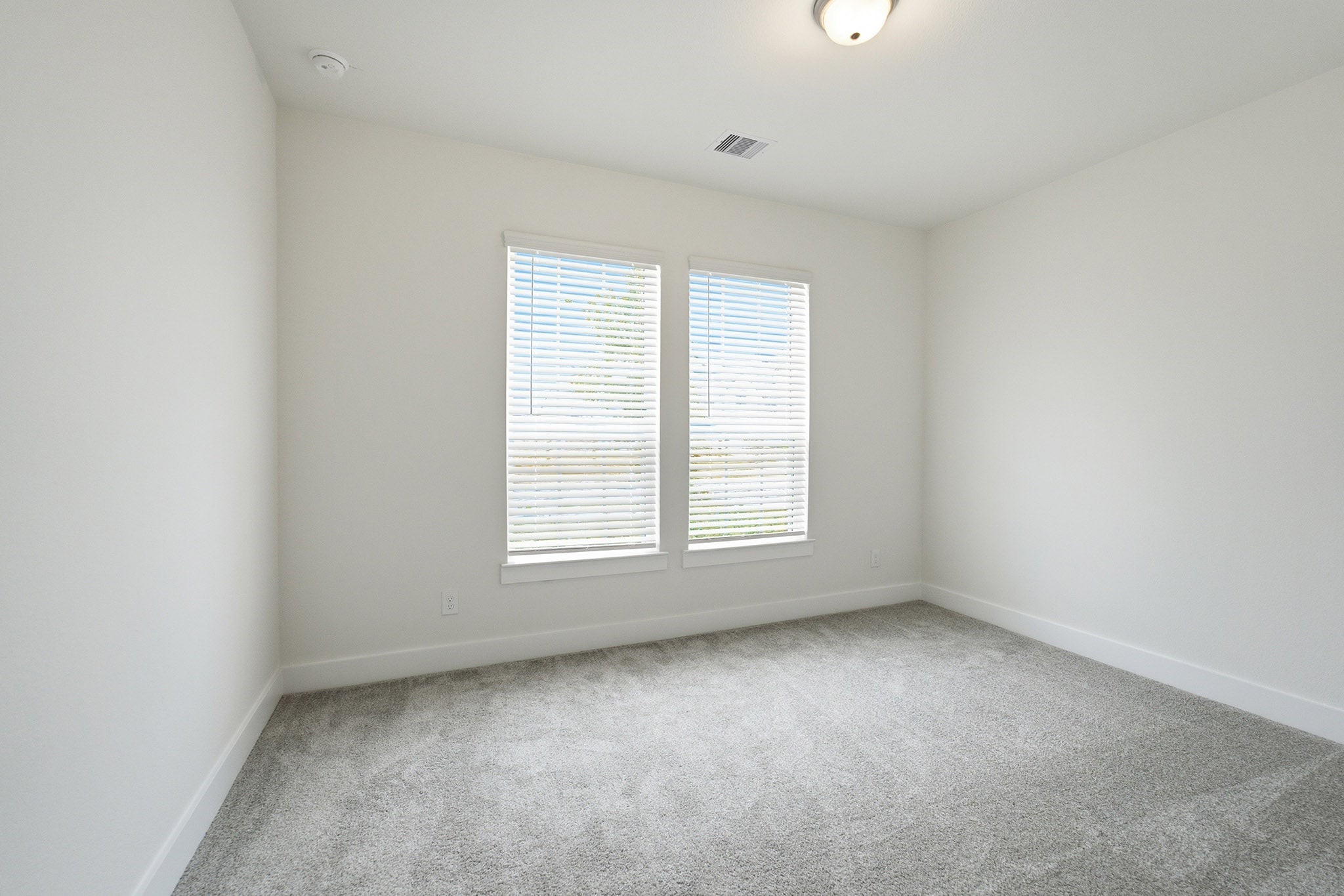 7902 Jasper Mdws Way Angleton, TX 77515 - Photo 9 of 25 Gallery Image 9