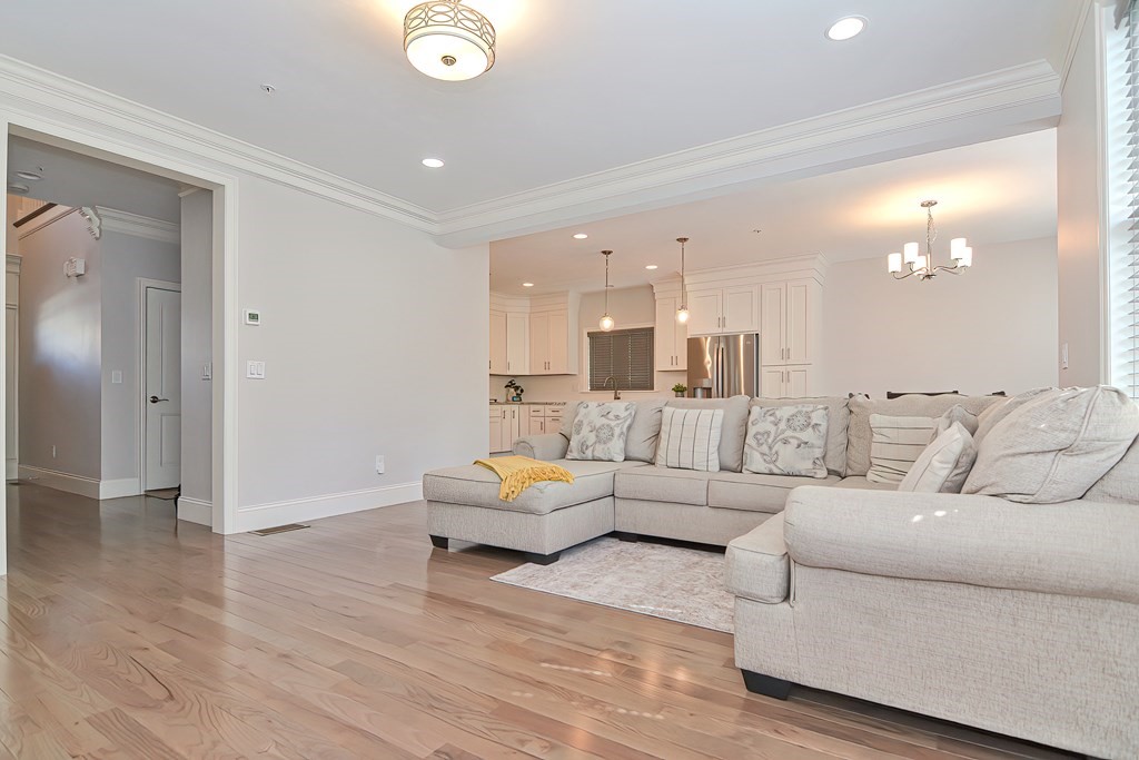 101 Brookview Road, Unit 101 Franklin, MA 02038 - Photo 4 of 42 Gallery Image 4