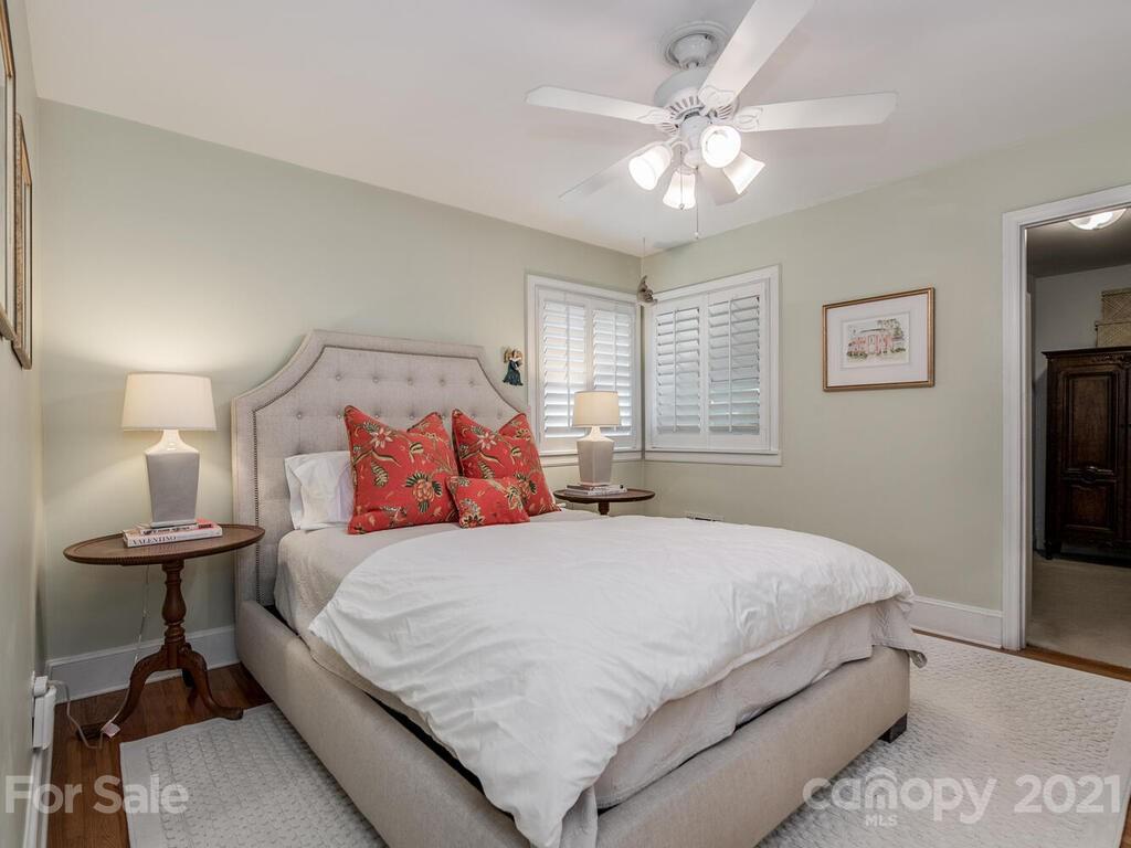 5528 Murrayhill Road Charlotte, NC 28210 - Photo 14 of 32 Gallery Image 14