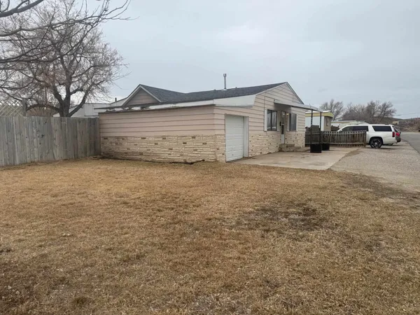 $154,900 | 120 East Water Street, Rawlins, WY 82301