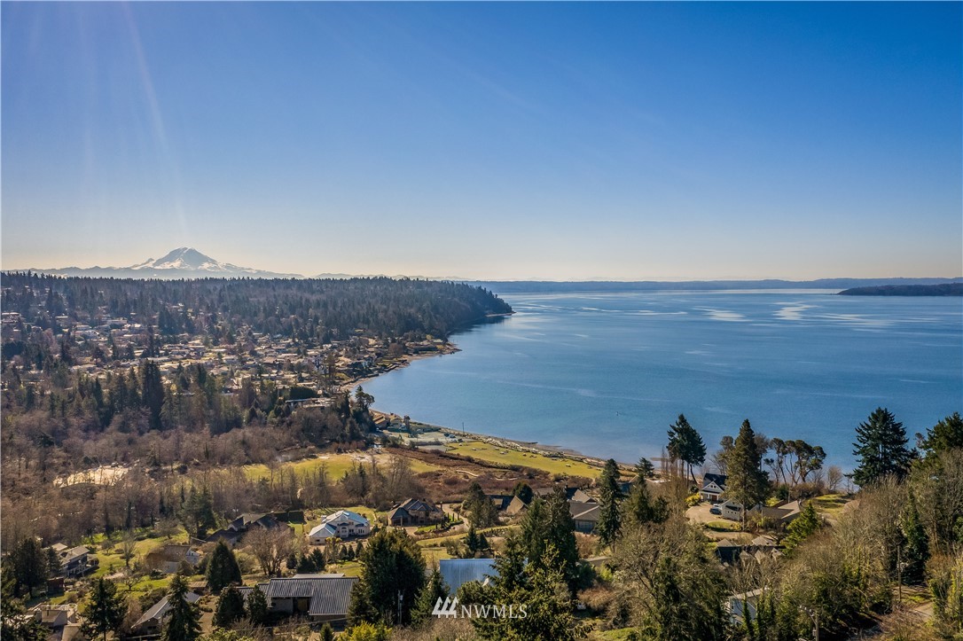 17409 Sylvester Road Southwest Burien, WA 98166 - Photo 1 of 25 Gallery Image 1