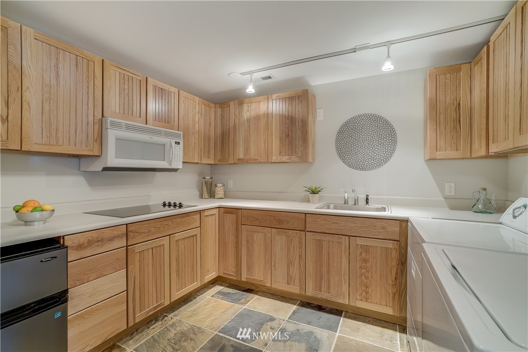 17409 Sylvester Road Southwest Burien, WA 98166 - Photo 20 of 25 Gallery Image 20