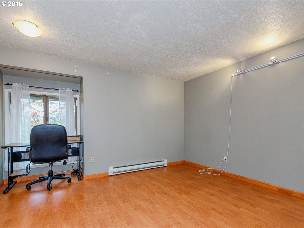 5569 Southwest Multnomah Boulevard Portland, OR 97219 - Photo 14 of 20 Gallery Image 14