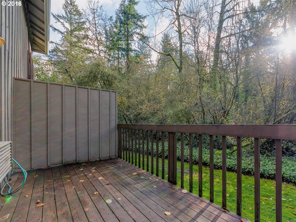 5569 Southwest Multnomah Boulevard Portland, OR 97219 - Photo 17 of 20 Gallery Image 17