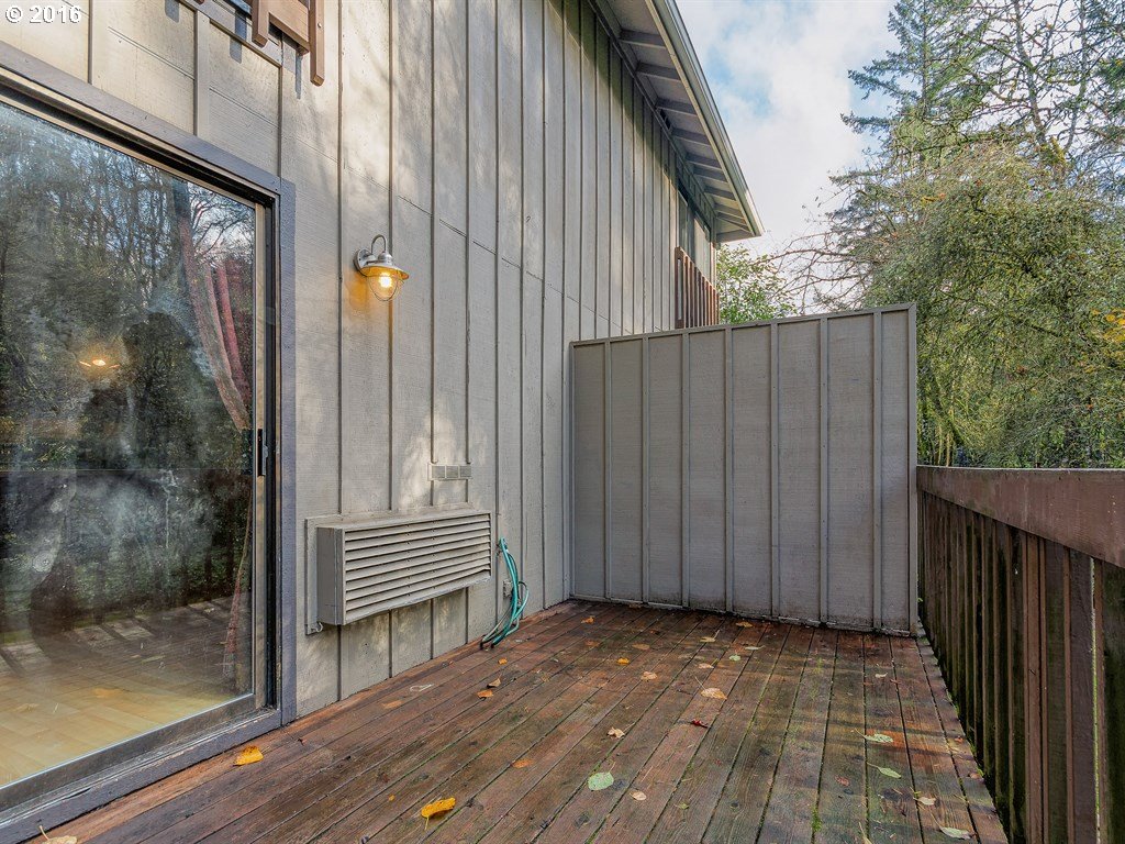 5569 Southwest Multnomah Boulevard Portland, OR 97219 - Photo 18 of 20 Gallery Image 18