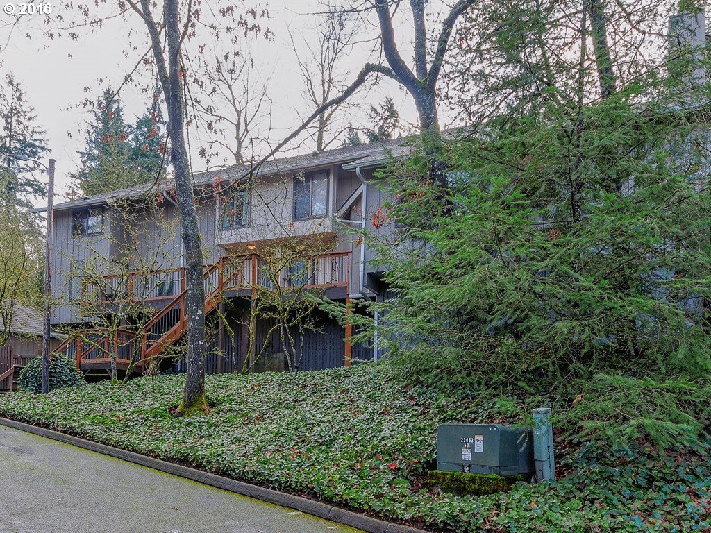 5569 Southwest Multnomah Boulevard Portland, OR 97219 - Photo 19 of 20 Gallery Image 19