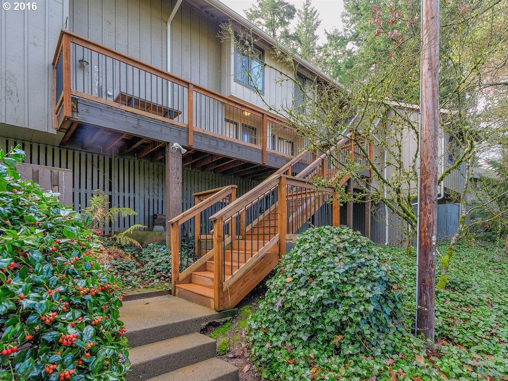 5569 Southwest Multnomah Boulevard Portland, OR 97219 - Photo 2 of 20 Gallery Image 2