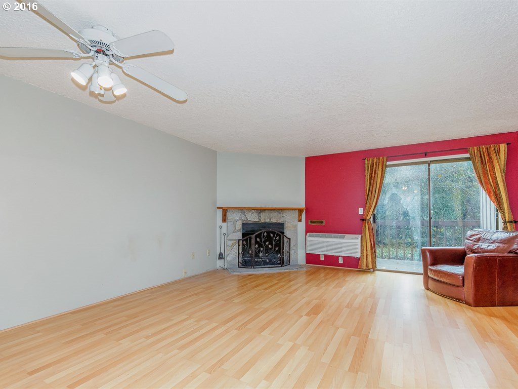 5569 Southwest Multnomah Boulevard Portland, OR 97219 - Photo 5 of 20 Gallery Image 5