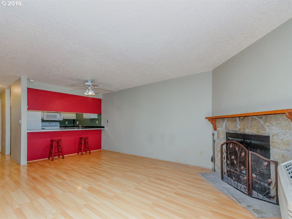 5569 Southwest Multnomah Boulevard Portland, OR 97219 - Photo 7 of 20 Gallery Image 7