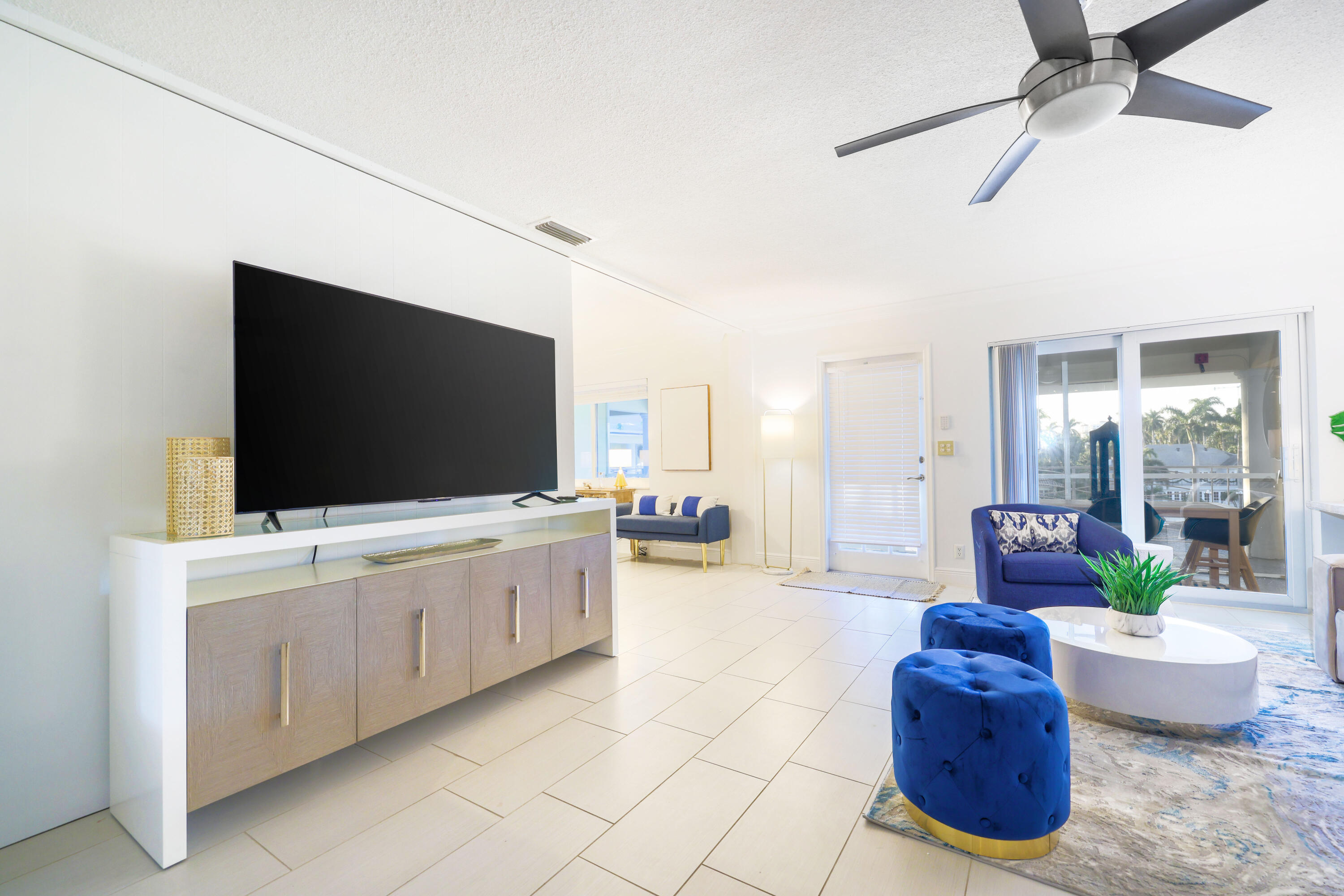 1015 Spanish River Road, Unit 408 Boca Raton, FL 33432 - Photo 11 of 23 1015 Spanish River Rd, unit 408 - 15