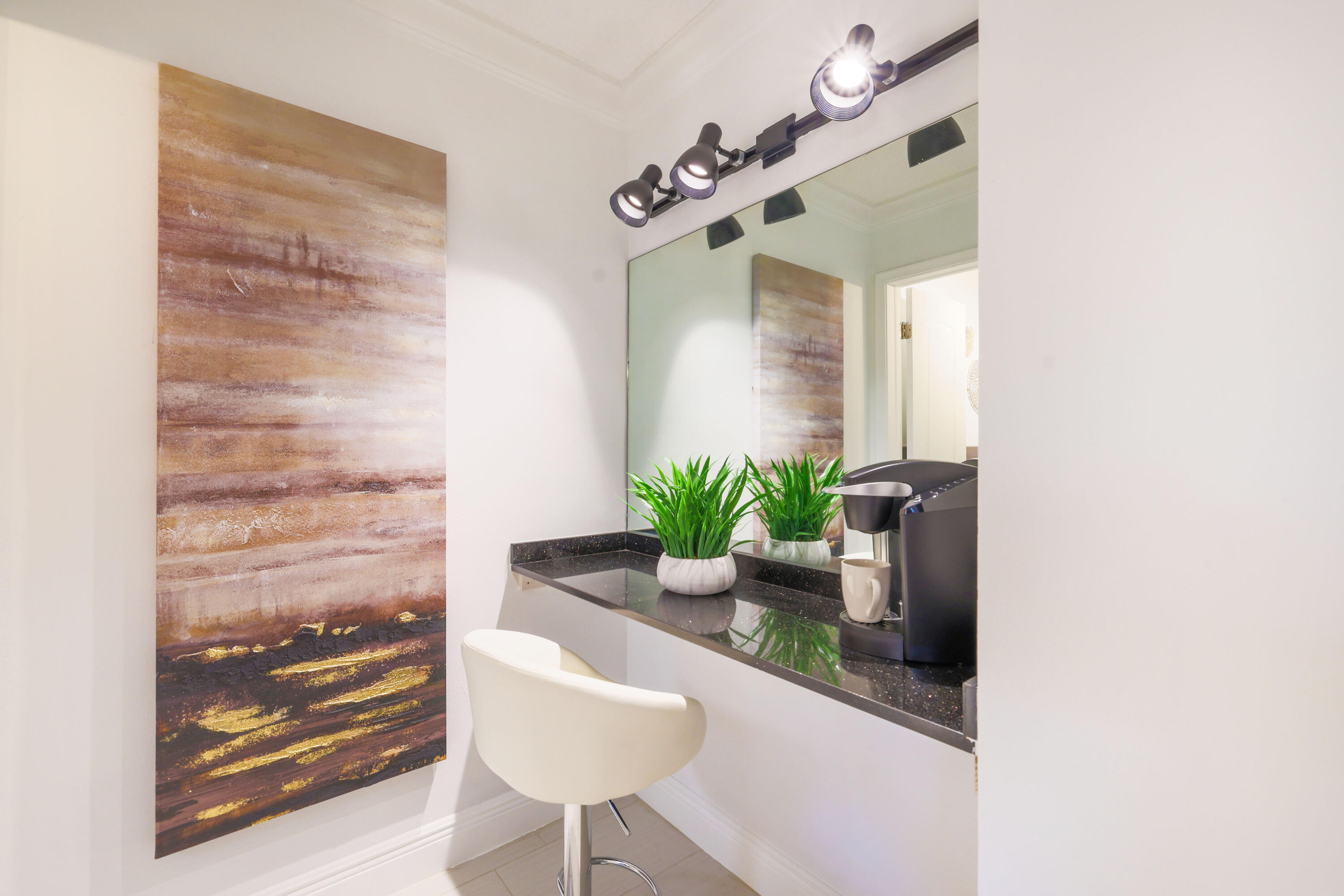 1015 Spanish River Road, Unit 408 Boca Raton, FL 33432 - Photo 18 of 23 1015 Spanish River Rd, unit 408 - 25