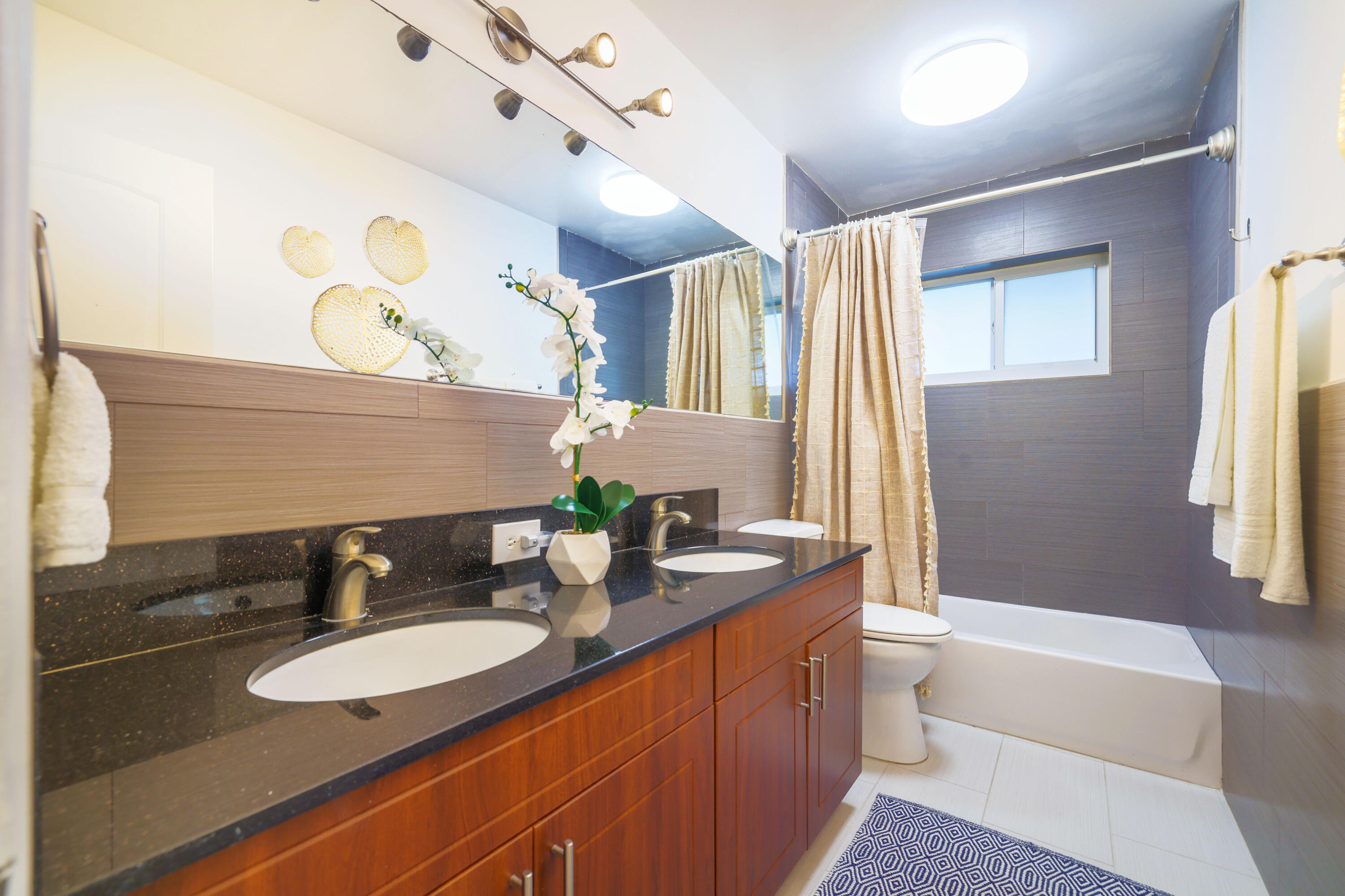 1015 Spanish River Road, Unit 408 Boca Raton, FL 33432 - Photo 19 of 23 1015 Spanish River Rd, unit 408 - 26