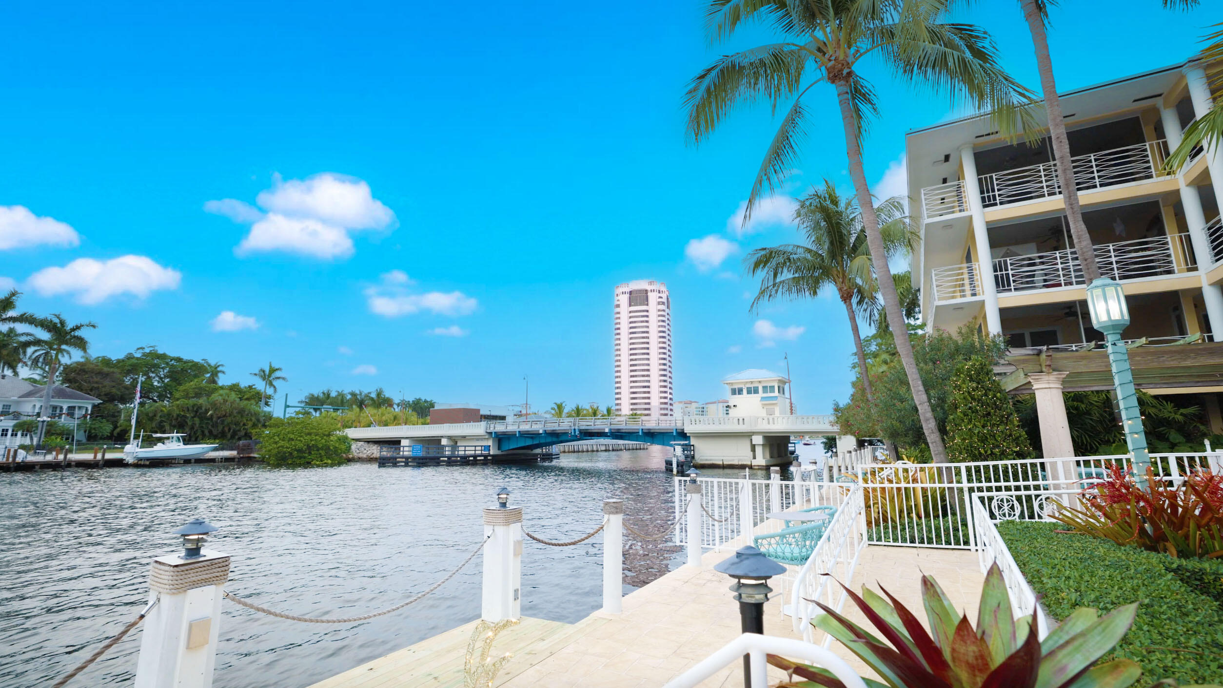 1015 Spanish River Road, Unit 408 Boca Raton, FL 33432 - Photo 5 of 23 1015 Spanish River Rd, unit 408 - 4