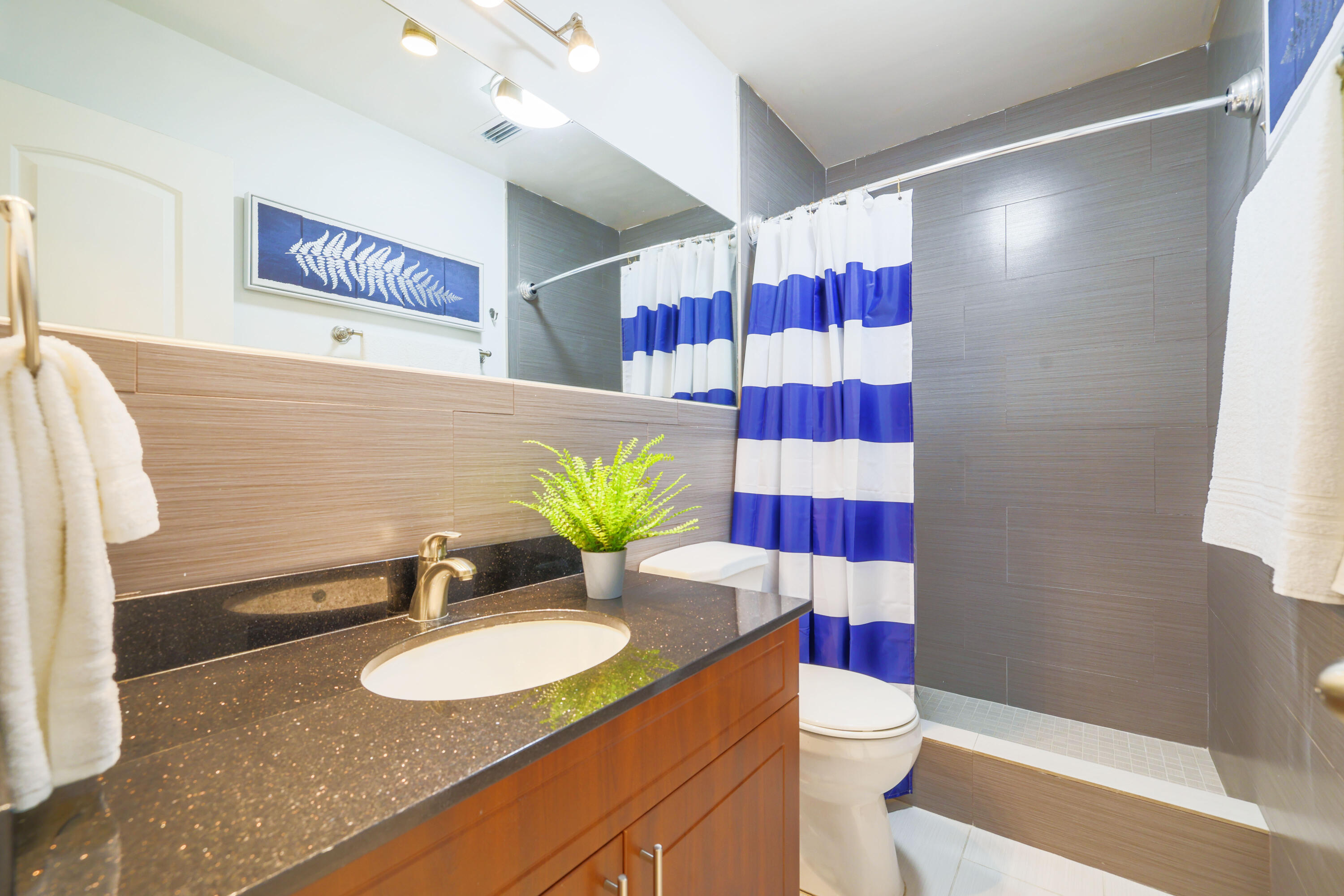 1015 Spanish River Road, Unit 408 Boca Raton, FL 33432 - Photo 10 of 23 1015 Spanish River Rd, unit 408 - 14