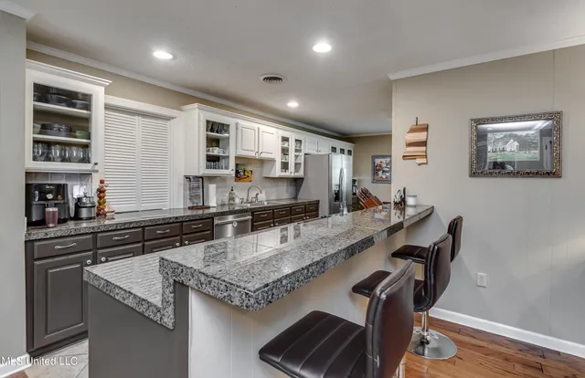 $235,000 | 2030 East Sunset Drive, Yazoo City, MS 39194