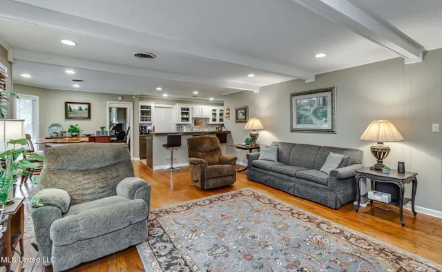 $235,000 | 2030 East Sunset Drive, Yazoo City, MS 39194