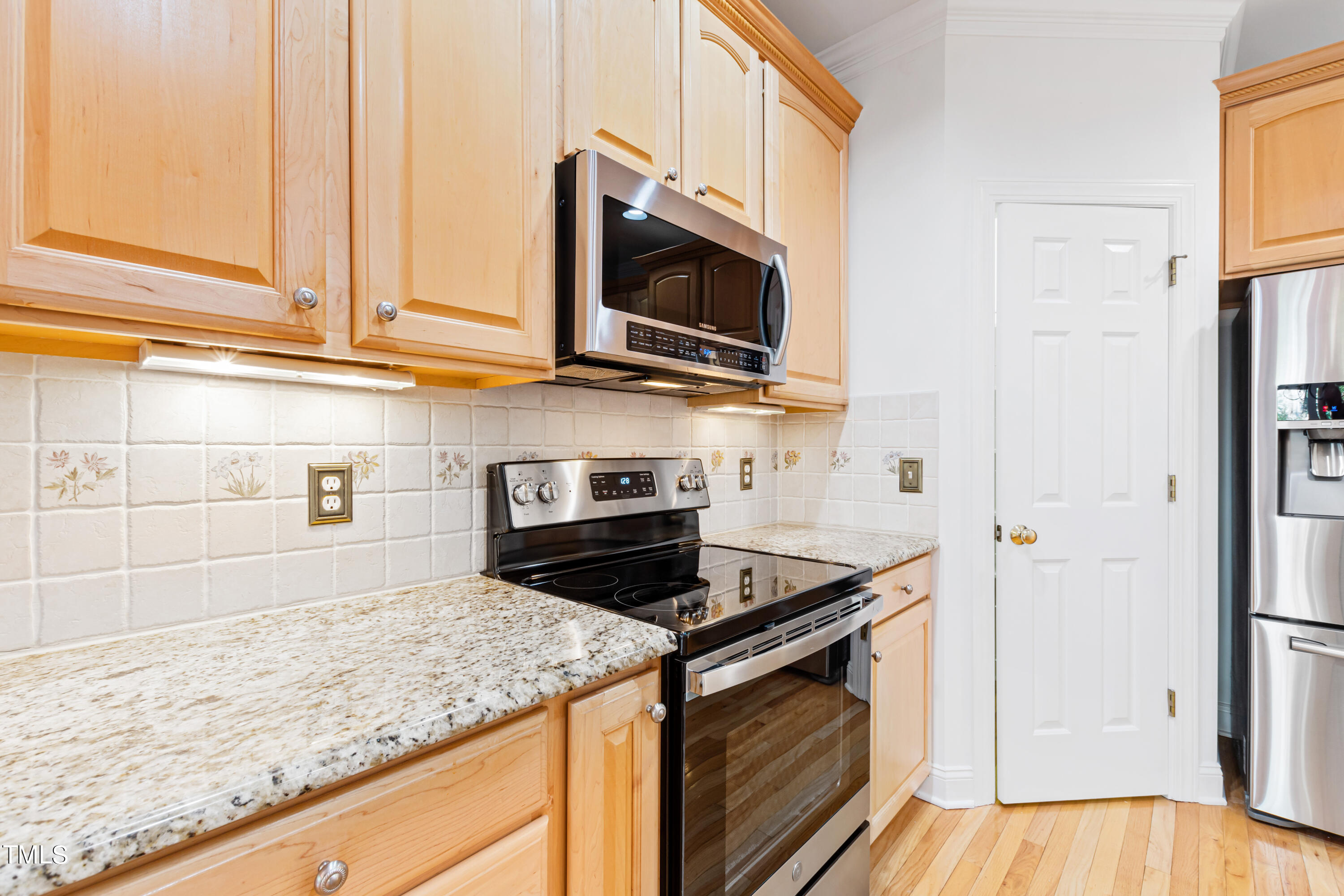 7412 Fontana Ridge Lane Raleigh, NC 27613 - Photo 16 of 52 Kitchen